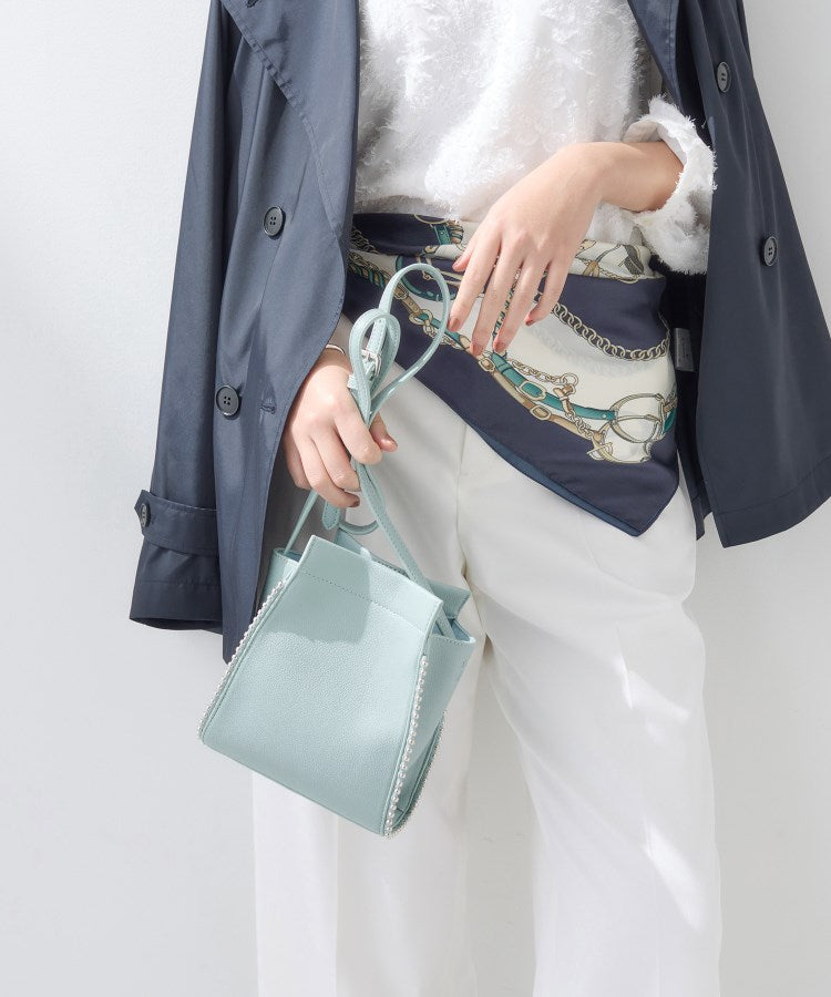 インディヴィ INDIVI 【合皮】スタッズ風メタルポシェットバッグ （サックスブルー(090)） サックスブルー(090)