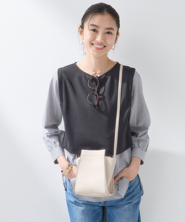 インディヴィ INDIVI 【合皮】スタッズ風メタルポシェットバッグ （グレージュ(050)） グレージュ(050)