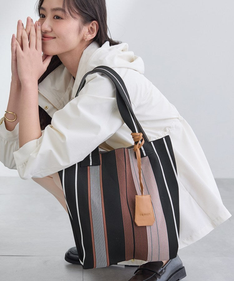 インディヴィ INDIVI 【WEB限定カラー／A4収納】柄ニットバッグ （ベージュ(552)） ベージュ(552)