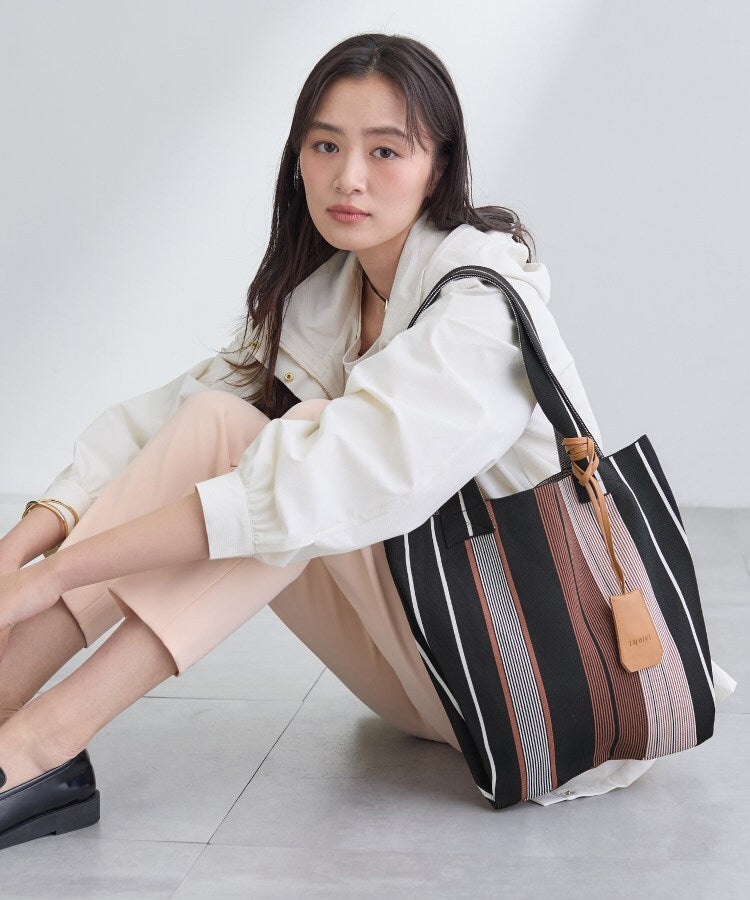 インディヴィ INDIVI 【WEB限定カラー／A4収納】柄ニットバッグ （ベージュ(552)） ベージュ(552)