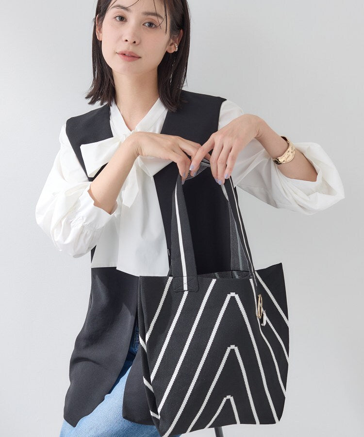 インディヴィ INDIVI 【WEB限定カラー／A4収納】柄ニットバッグ （ベージュ(552)） ベージュ(552)