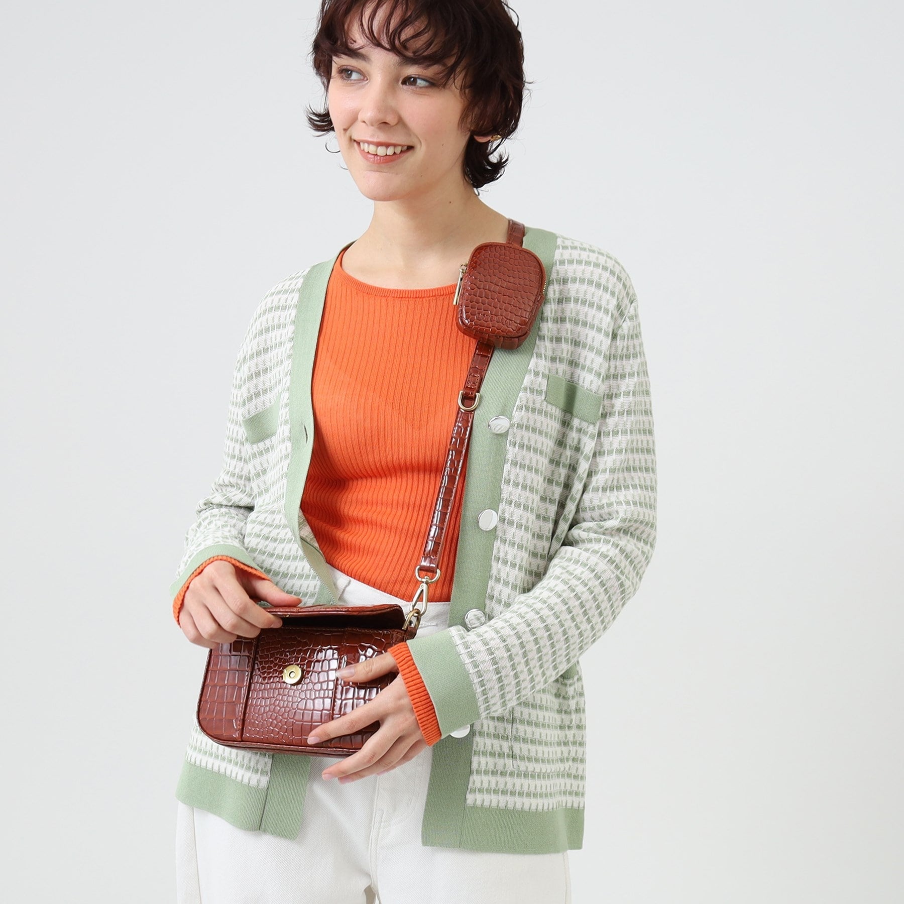 インディヴィ INDIVI 【BRIE LEON/ブリーレオン】ミニショルダーバッグ （ライトブルー(091)） ライトブルー(091)