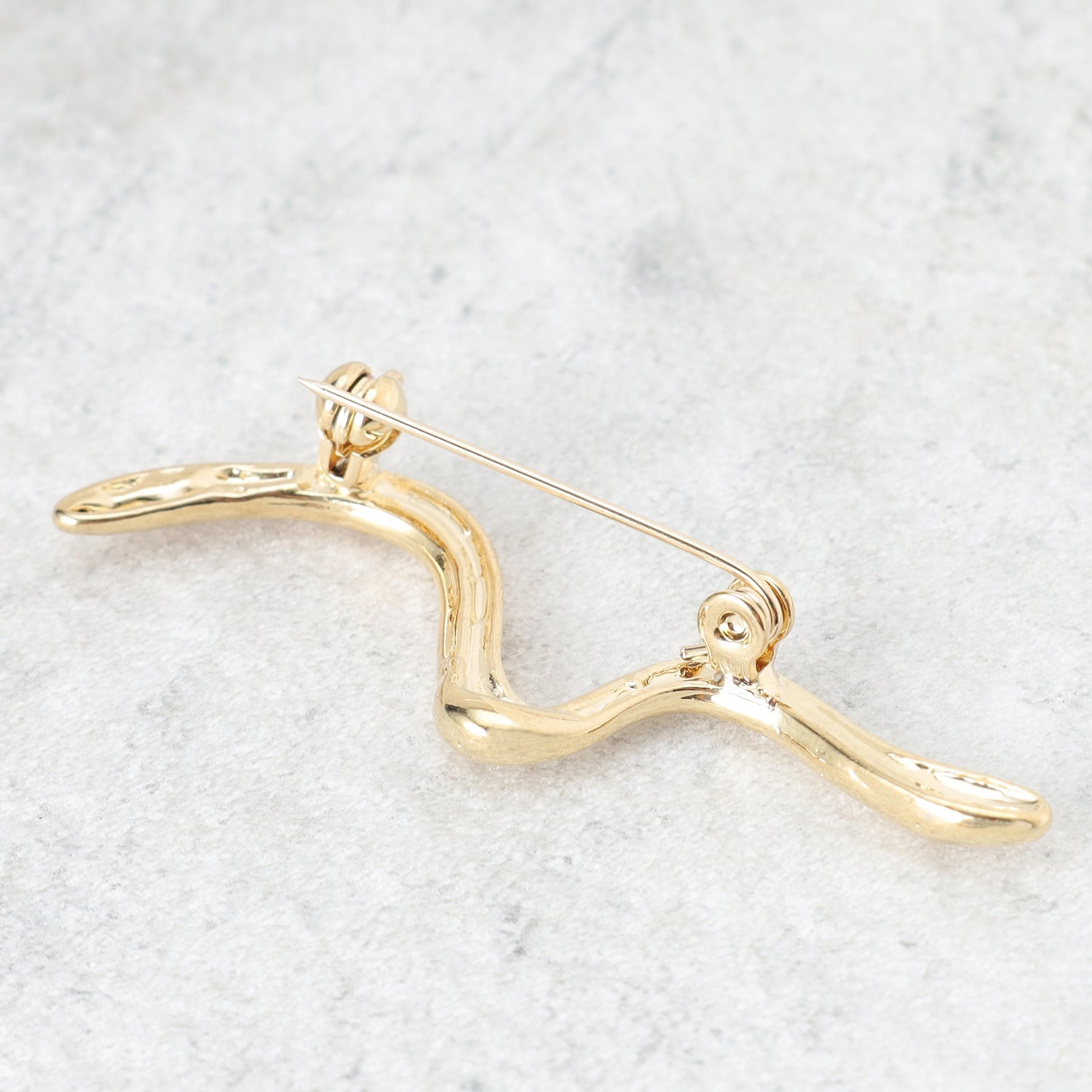 インディヴィ INDIVI 【セレモニー／デイリー】ニュアンスブローチ （ゴールド(007)） ゴールド(007)