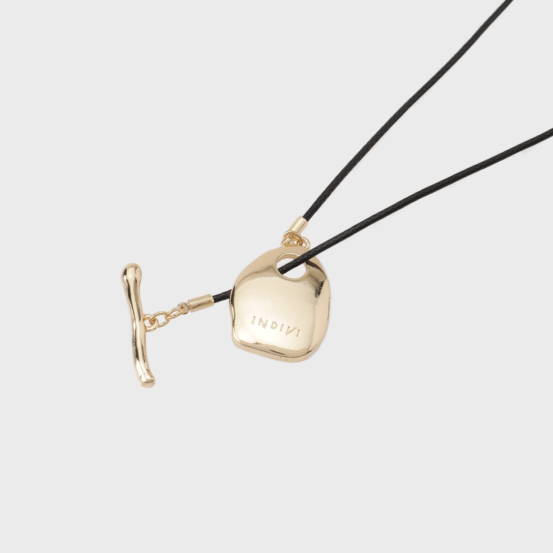 インディヴィ INDIVI ニュアンスコードネックレス （ゴールド(007)） ゴールド(007)