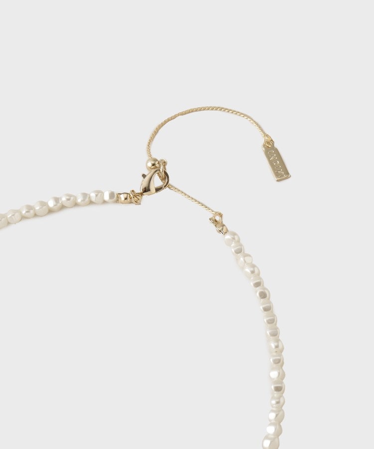 インディヴィ INDIVI 【贈り物／クリスマス】ランダムパール調ネックレス （ゴールド(007)） ゴールド(007)