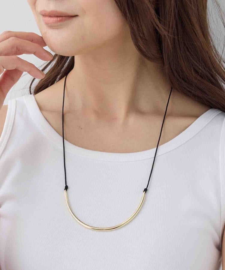 インディヴィ INDIVI ◆【長さ調整自由】メタルカーブバーネックレス （ゴールド(007)） ゴールド(007)