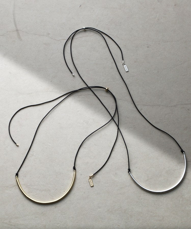 インディヴィ INDIVI ◆【長さ調整自由】メタルカーブバーネックレス （ゴールド(007)） ゴールド(007)