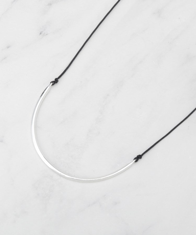 インディヴィ INDIVI ◆【長さ調整自由】メタルカーブバーネックレス （シルバー(006)） シルバー(006)