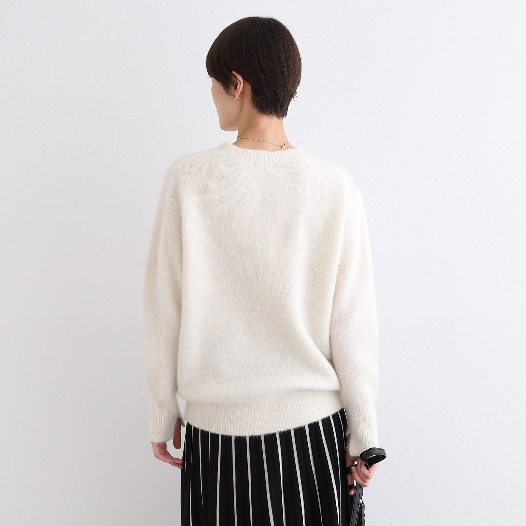 インディヴィ INDIVI 【フォックス混】ラウンドネックヘアリーニット （キャメルブラウン(041)） キャメルブラウン(041)