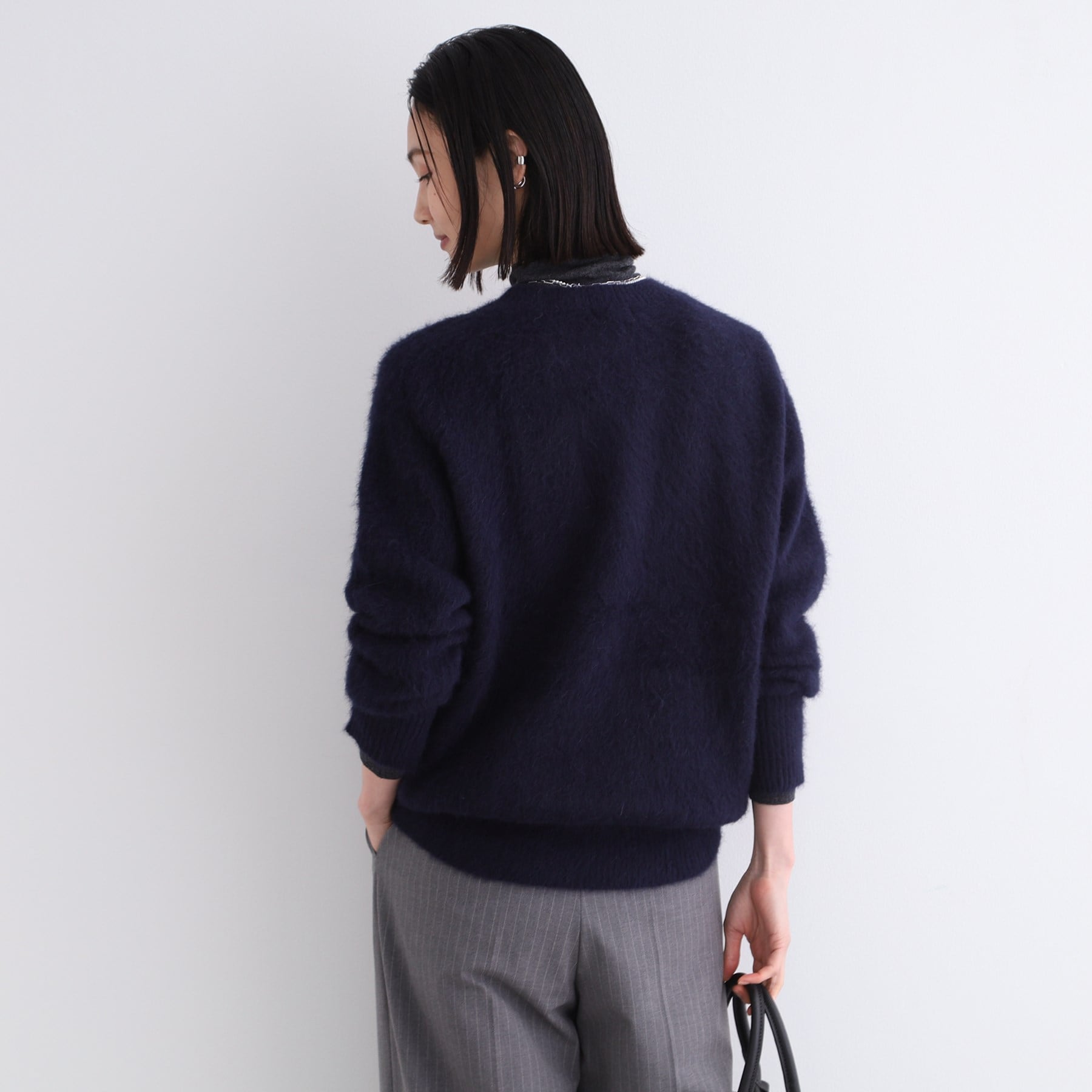 インディヴィ INDIVI 【フォックス混】ラウンドネックヘアリーニット （キャメルブラウン(041)） キャメルブラウン(041)