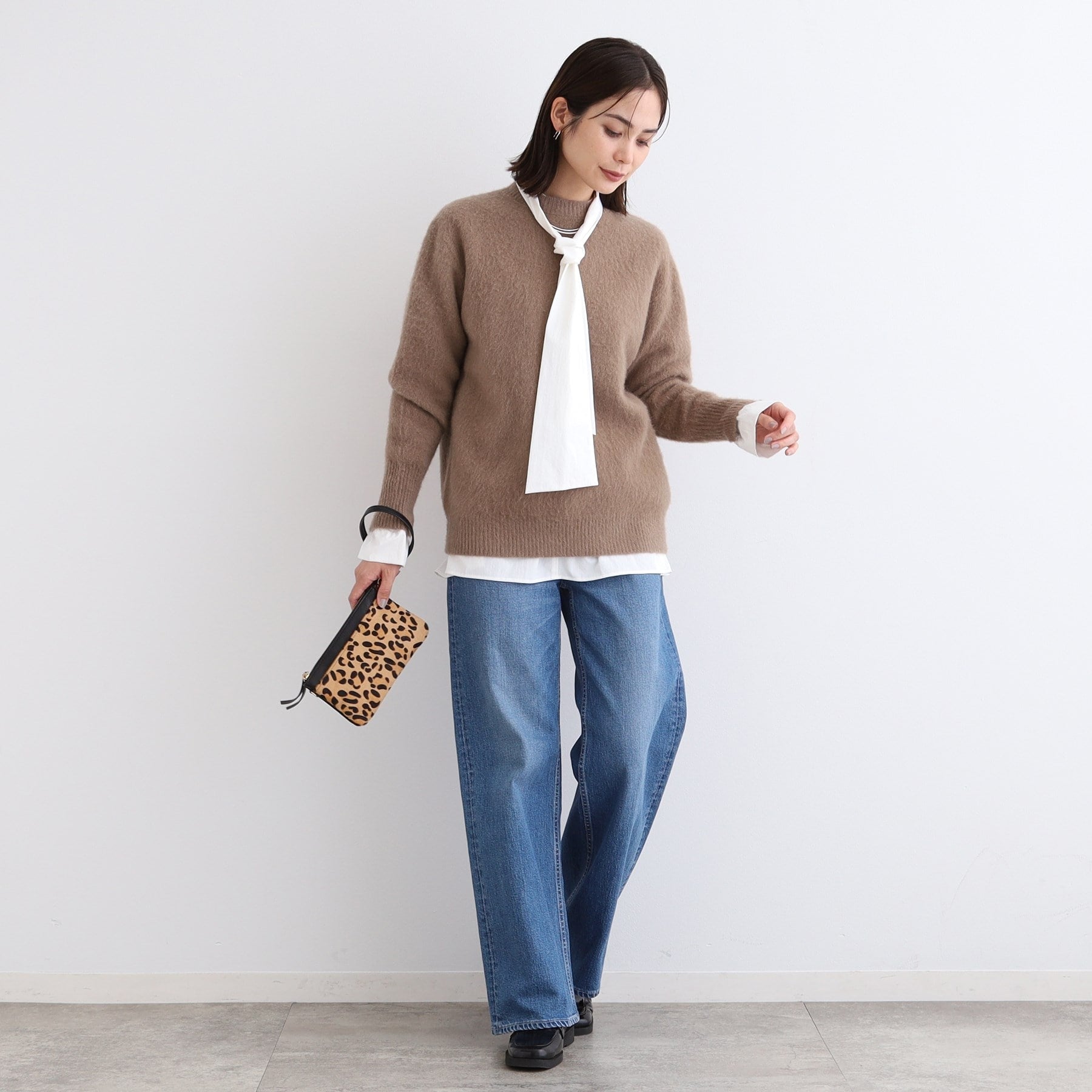 インディヴィ INDIVI 【フォックス混】ラウンドネックヘアリーニット （キャメルブラウン(041)） キャメルブラウン(041)