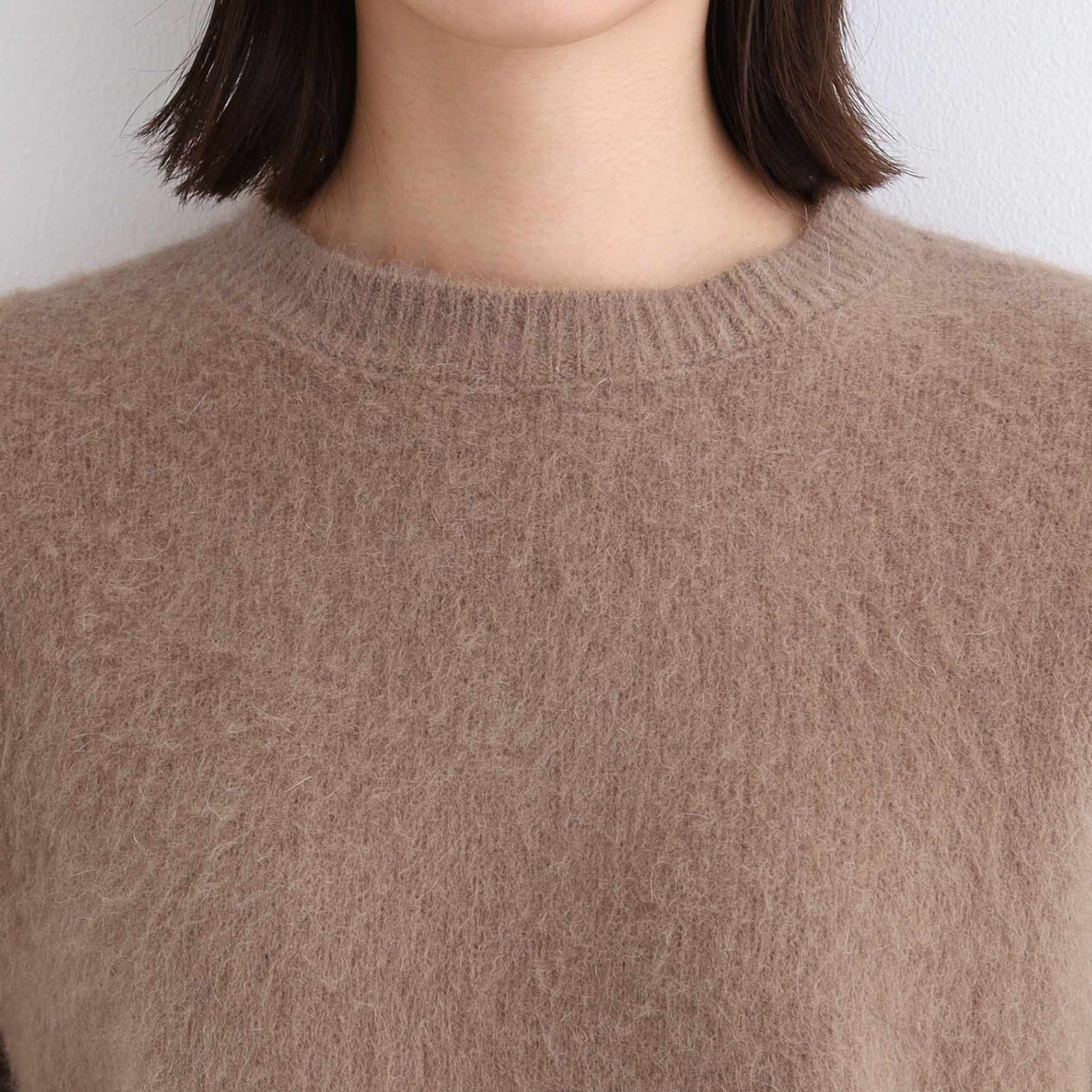 インディヴィ INDIVI 【フォックス混】ラウンドネックヘアリーニット （キャメルブラウン(041)） キャメルブラウン(041)