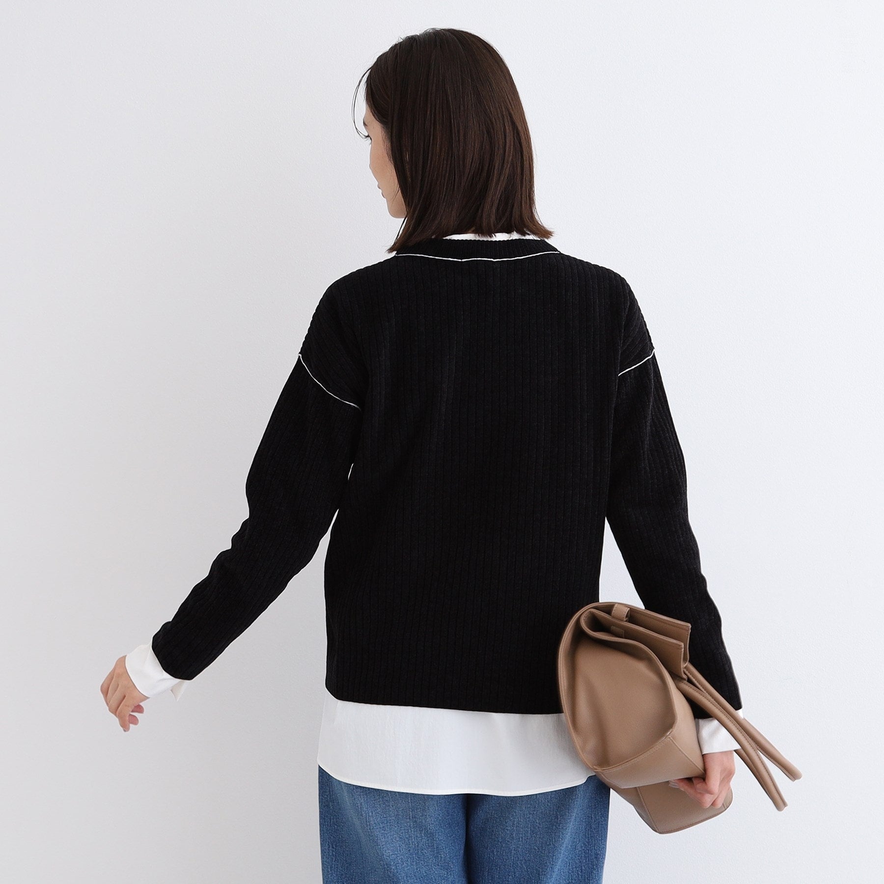 インディヴィ INDIVI 【トレンド◎／パイピングデザイン】モールヤーンニット （ベージュ(052)） ベージュ(052)