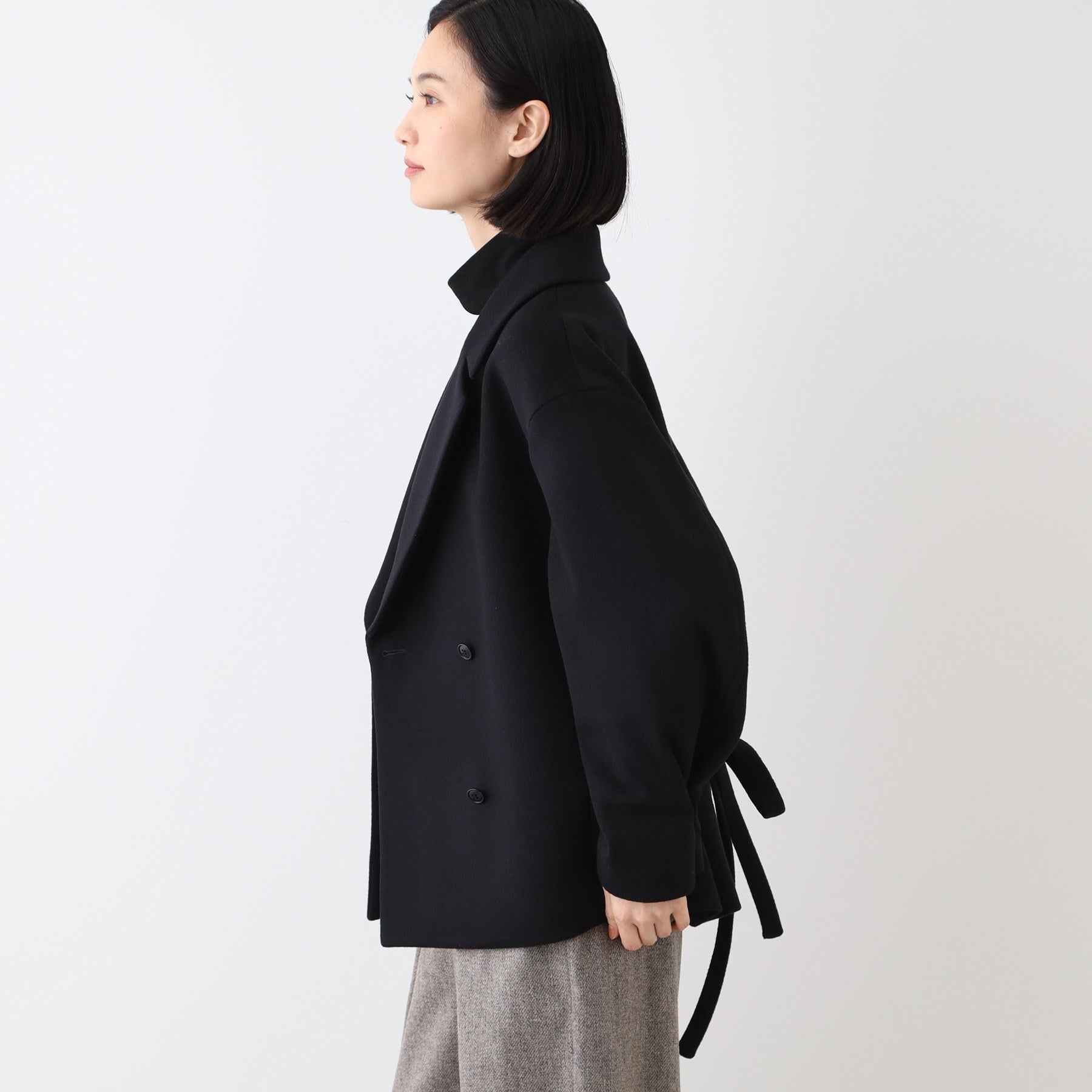 インディヴィ INDIVI 【日本製】ベルト付フォルムショートコート