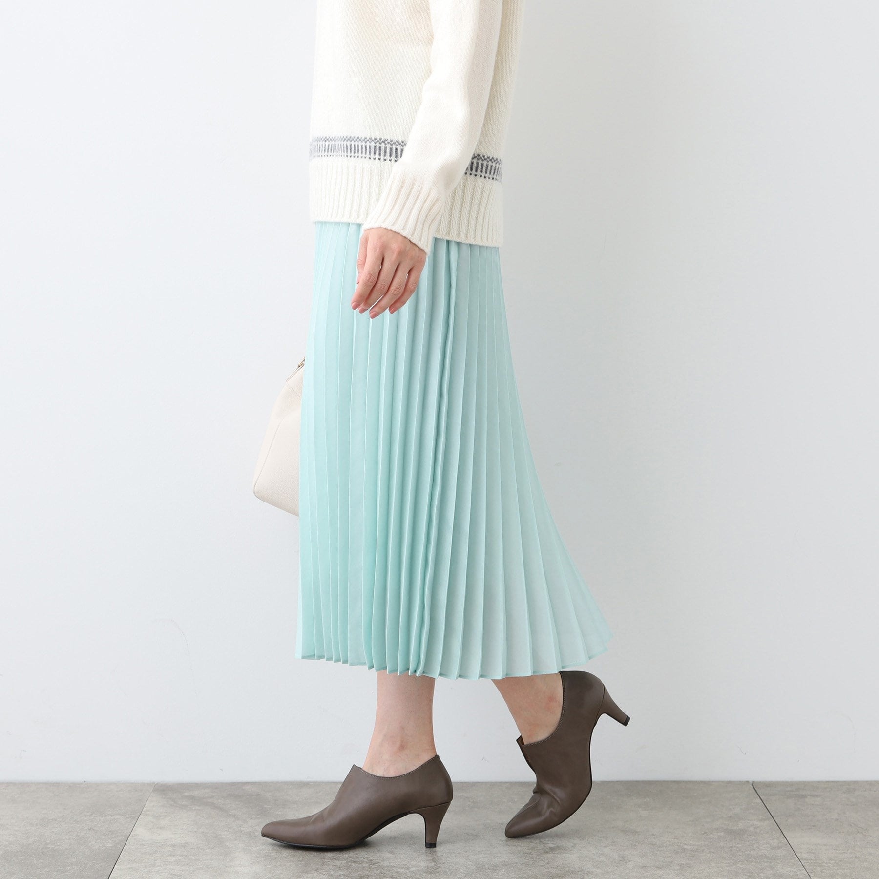 インディヴィ INDIVI 【洗える／ウエストゴム】アコーディオン調プリーツスカート （アイボリー(004)） アイボリー(004)