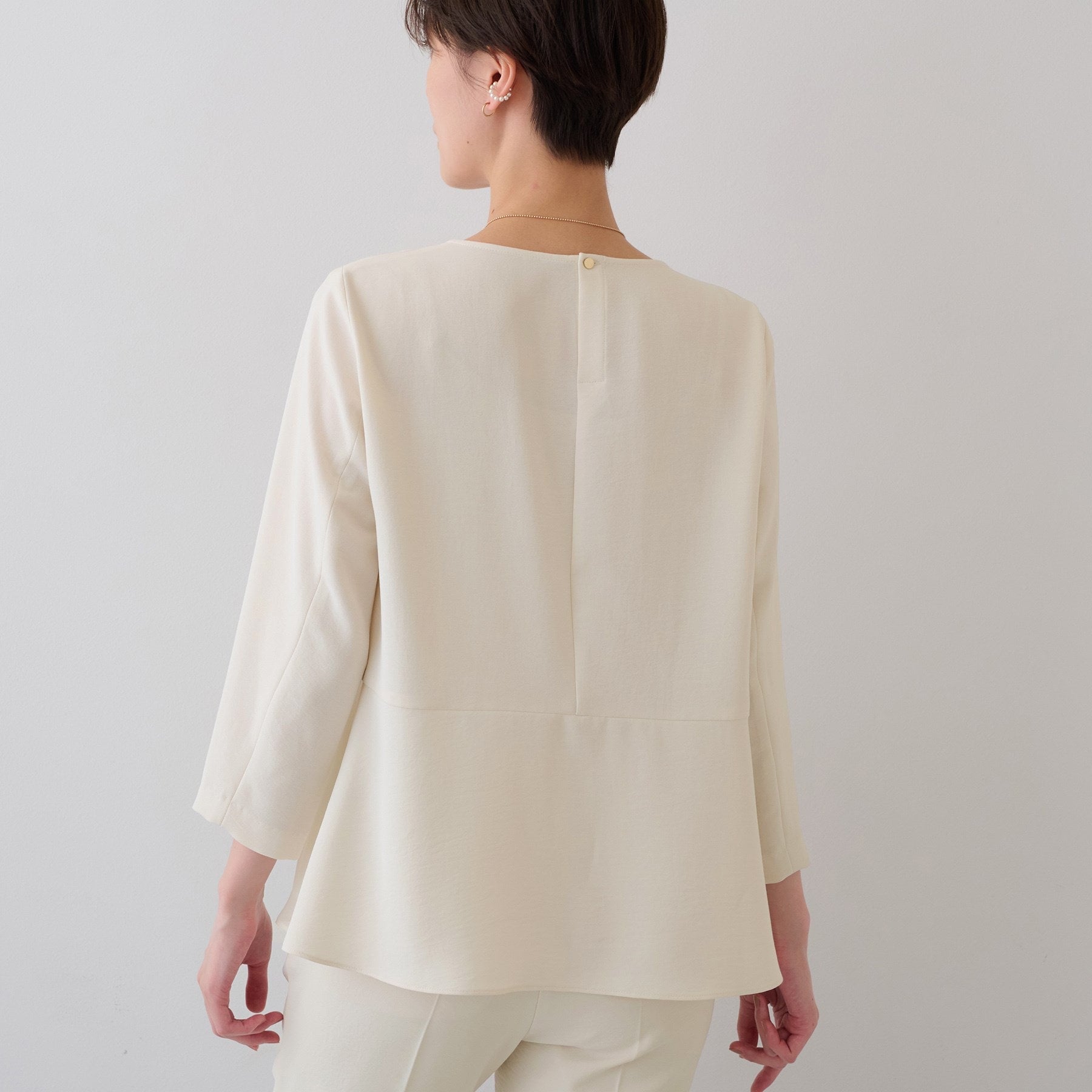 INDIVI INDIVI 【時尚SETUP／春季新作！】荷葉邊設計襯衫