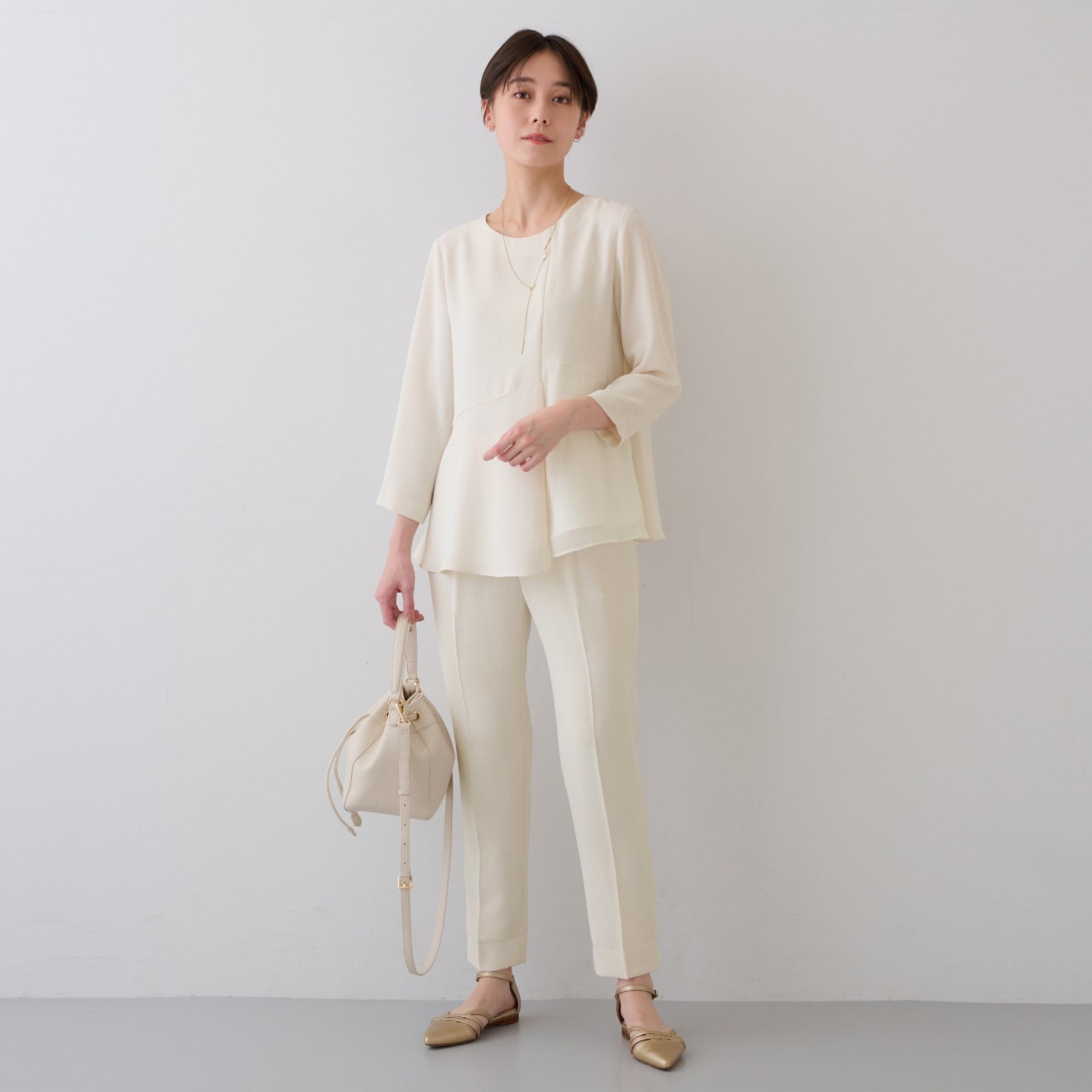 INDIVI INDIVI 【時尚SETUP／春季新作！】荷葉邊設計襯衫