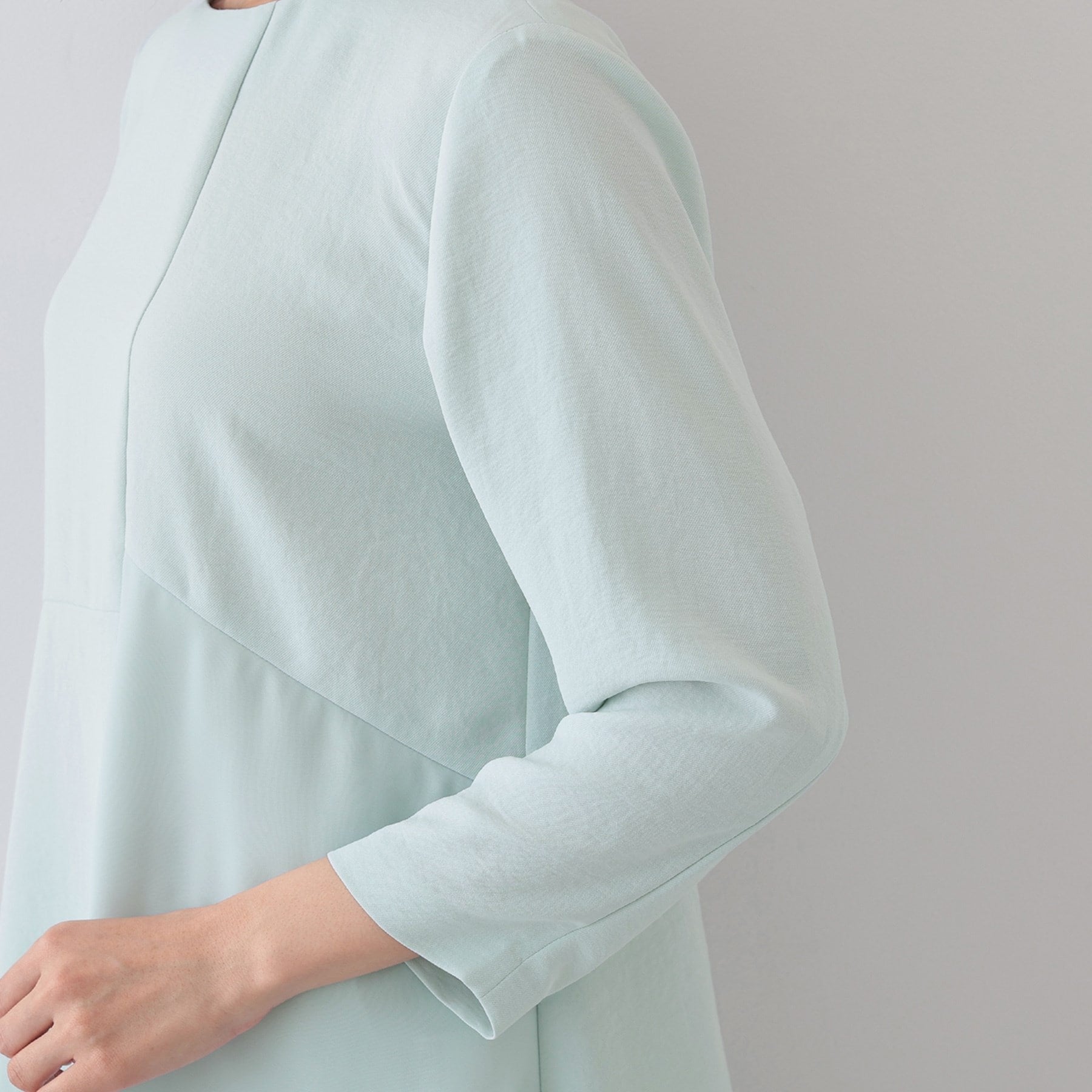 INDIVI INDIVI 【時尚SETUP／春季新作！】荷葉邊設計襯衫