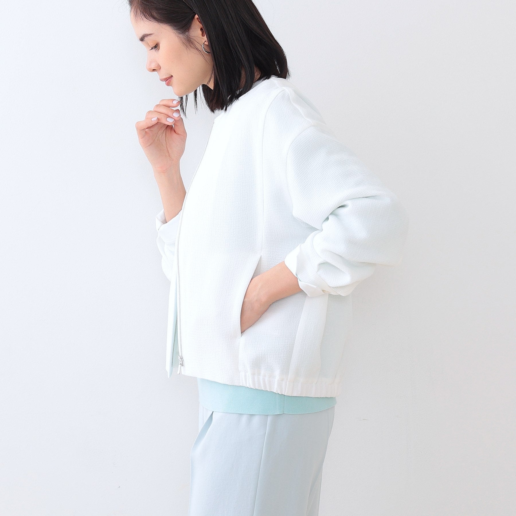 インディヴィ INDIVI 【洗える】凹凸素材シンプルブルゾン （ベージュ(052)） ベージュ(052)