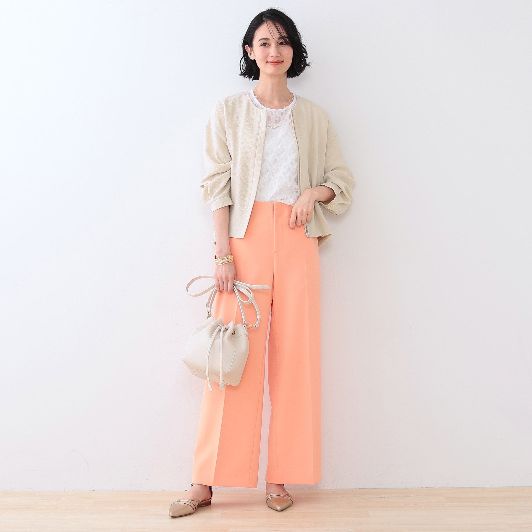 インディヴィ INDIVI 【洗える】凹凸素材シンプルブルゾン （ベージュ(052)） ベージュ(052)