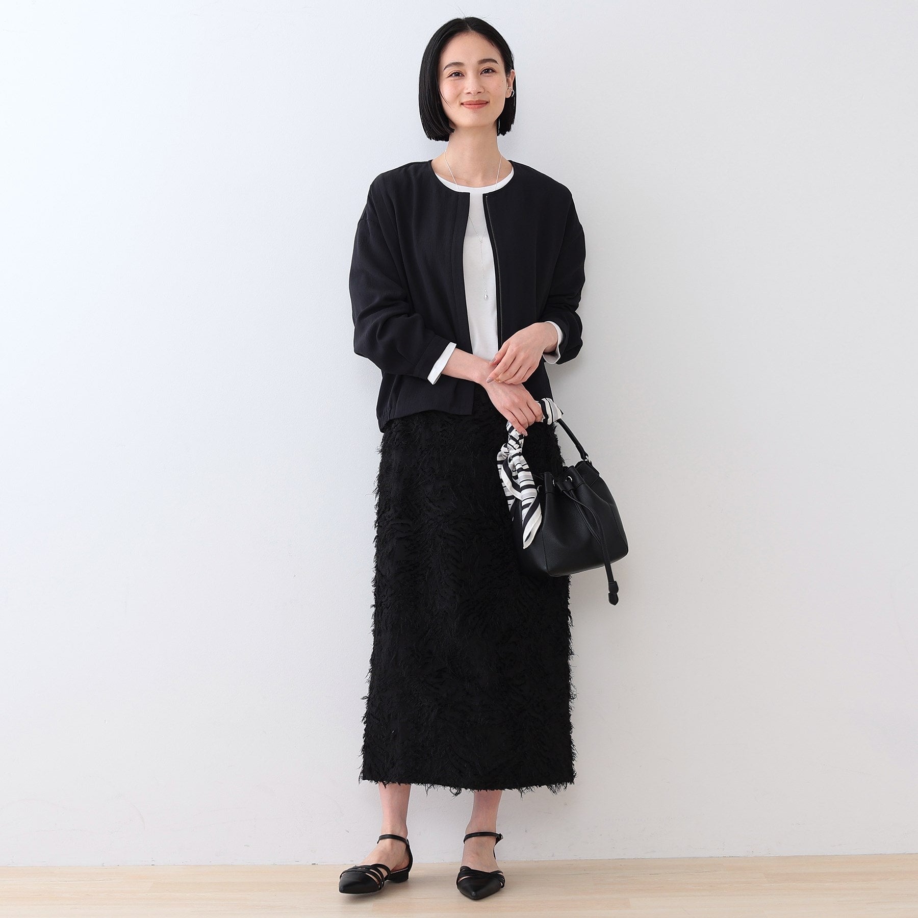 インディヴィ INDIVI 【洗える】凹凸素材シンプルブルゾン （ベージュ(052)） ベージュ(052)