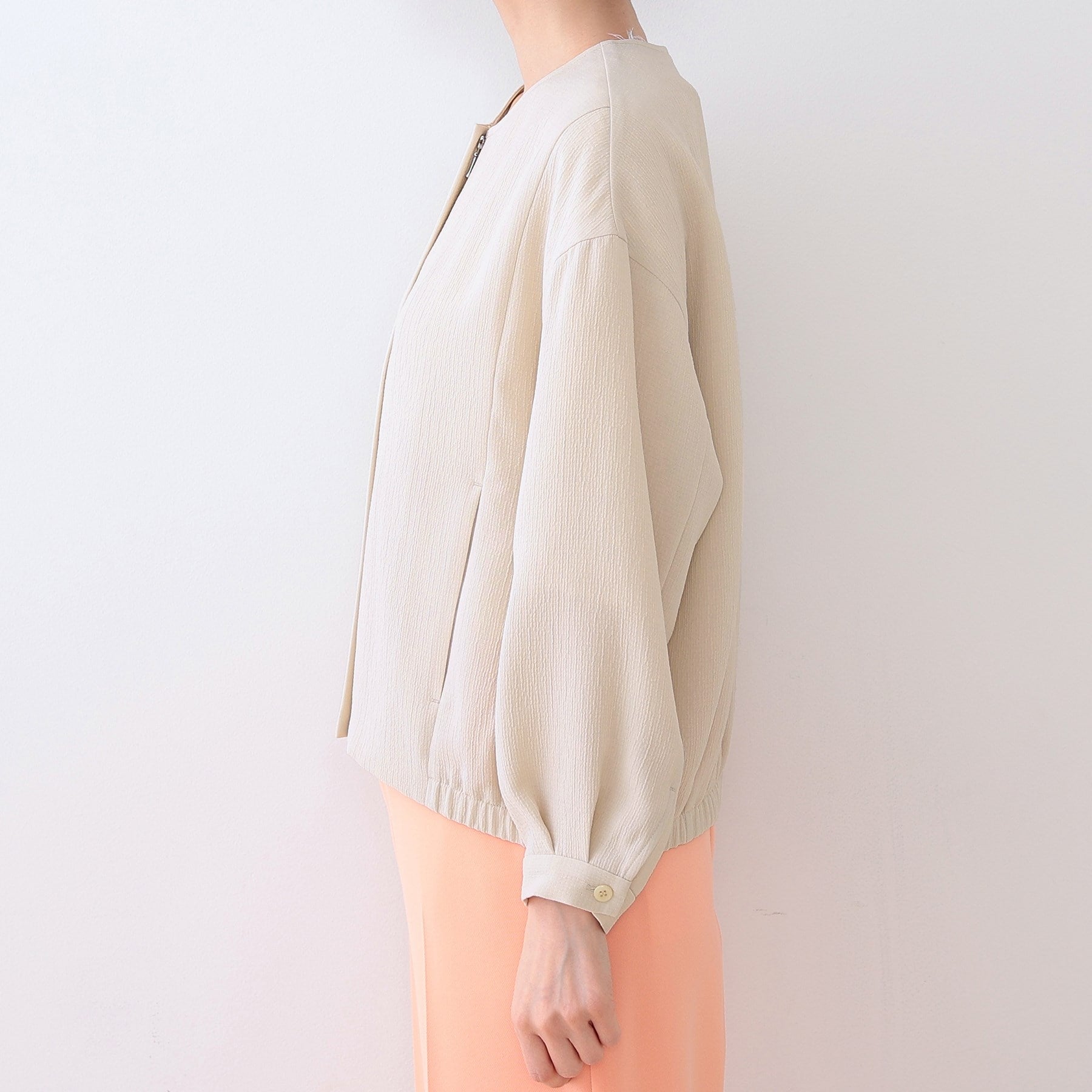 インディヴィ INDIVI 【洗える】凹凸素材シンプルブルゾン （ベージュ(052)） ベージュ(052)