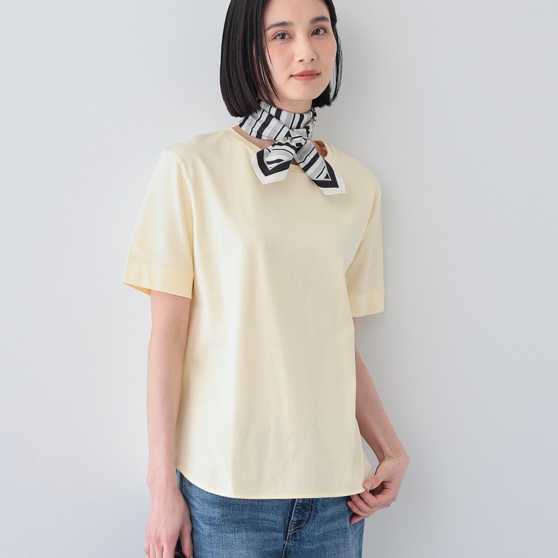 インディヴィ INDIVI 【洗える】シンプルきれいめ無地Tシャツ （イエロー(031)） イエロー(031)