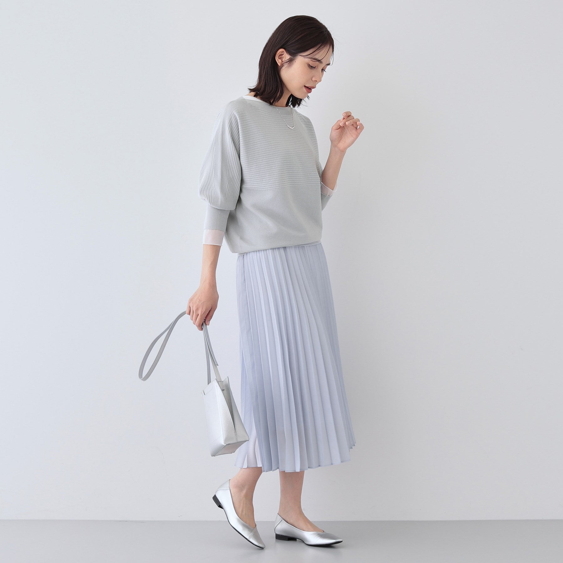 インディヴィ INDIVI 【洗える／無縫製】美シルエット ドルマンスリーブニット （ブラック(019)） ブラック(019)