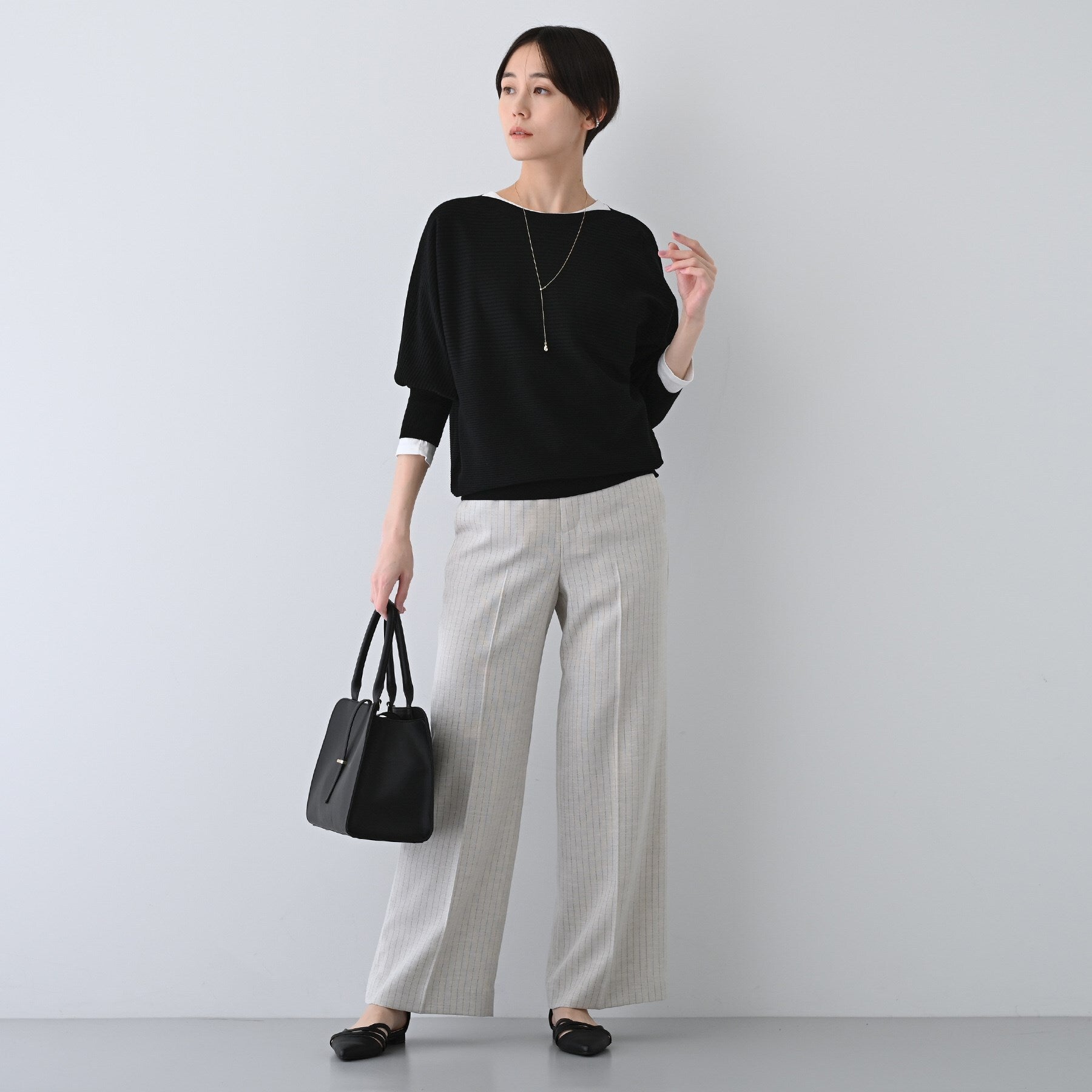 インディヴィ INDIVI 【洗える／無縫製】美シルエット ドルマンスリーブニット （ブラック(019)） ブラック(019)