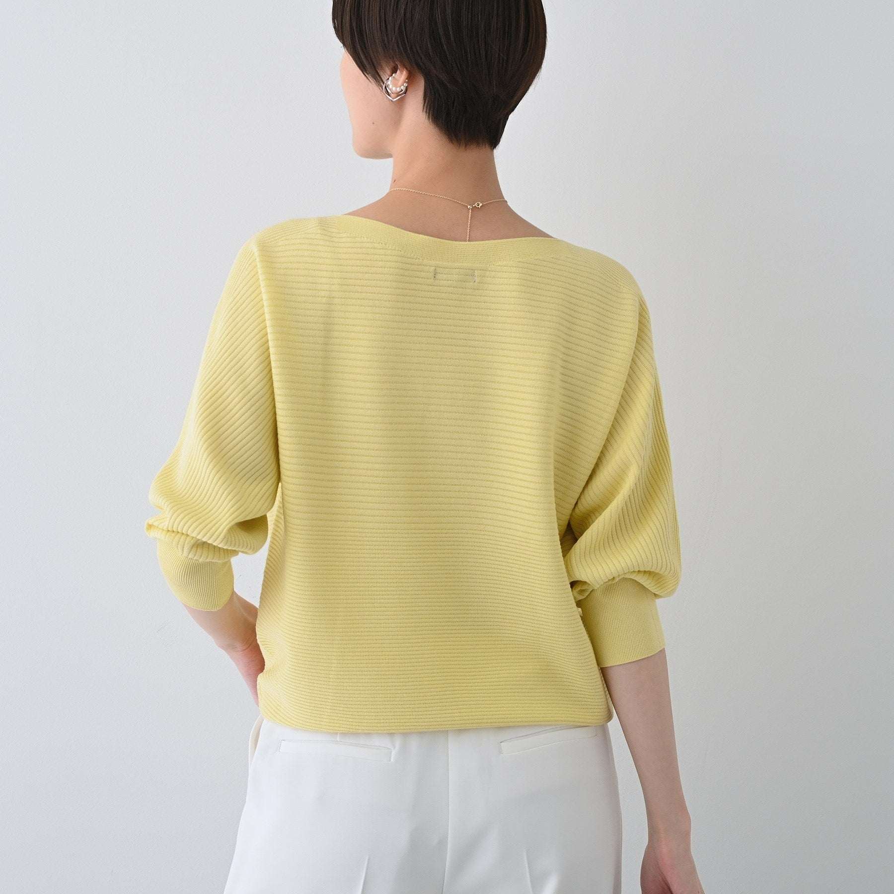 インディヴィ INDIVI 【洗える／無縫製】美シルエット ドルマンスリーブニット （ブラック(019)） ブラック(019)