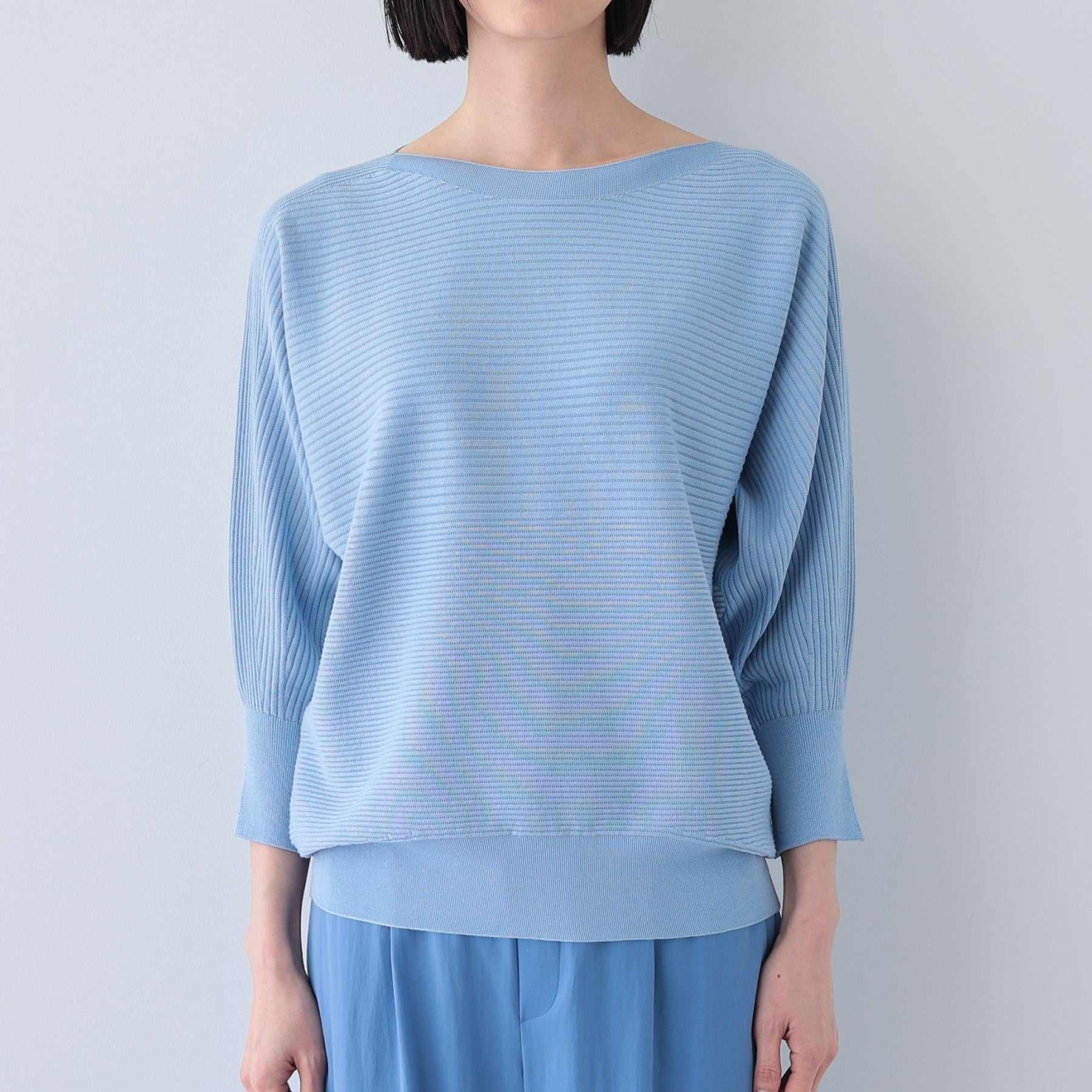 インディヴィ INDIVI 【洗える／無縫製】美シルエット ドルマンスリーブニット （ブラック(019)） ブラック(019)