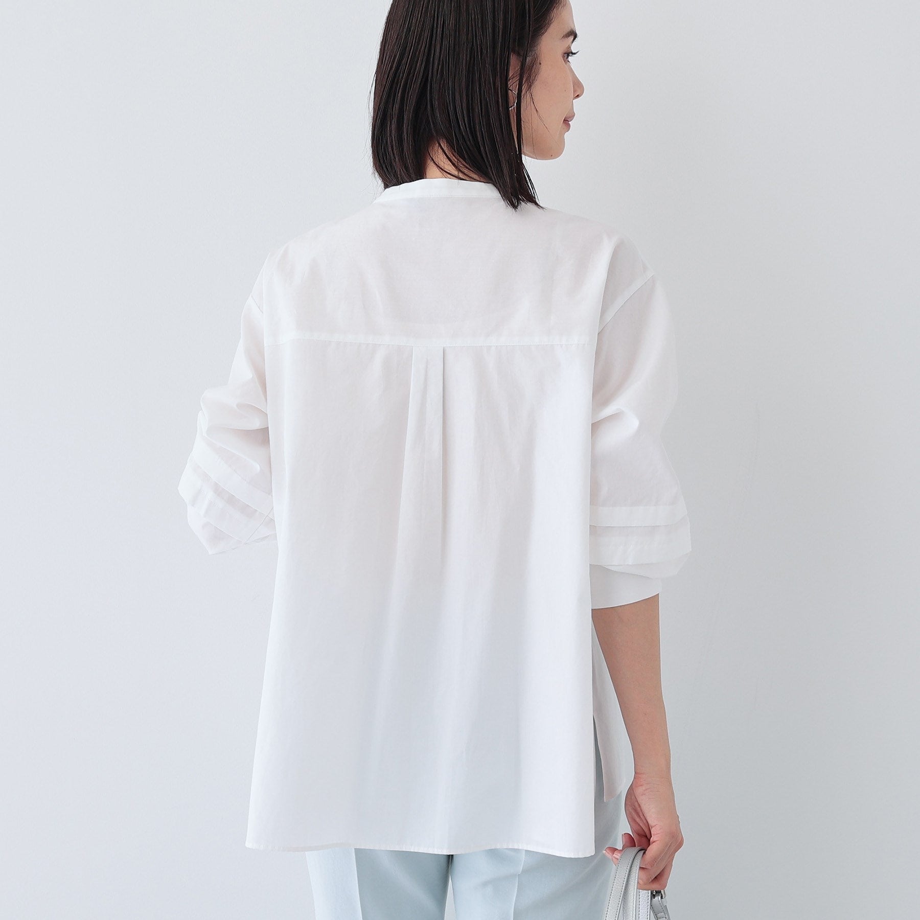 インディヴィ INDIVI 【UVケア／カラーストライプ柄】タックデザインブラウス （ブルー(393)） ブルー(393)