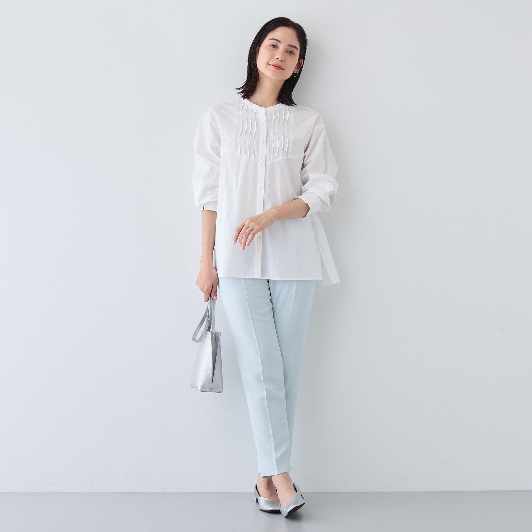 インディヴィ INDIVI 【UVケア／カラーストライプ柄】タックデザインブラウス （ブルー(393)） ブルー(393)