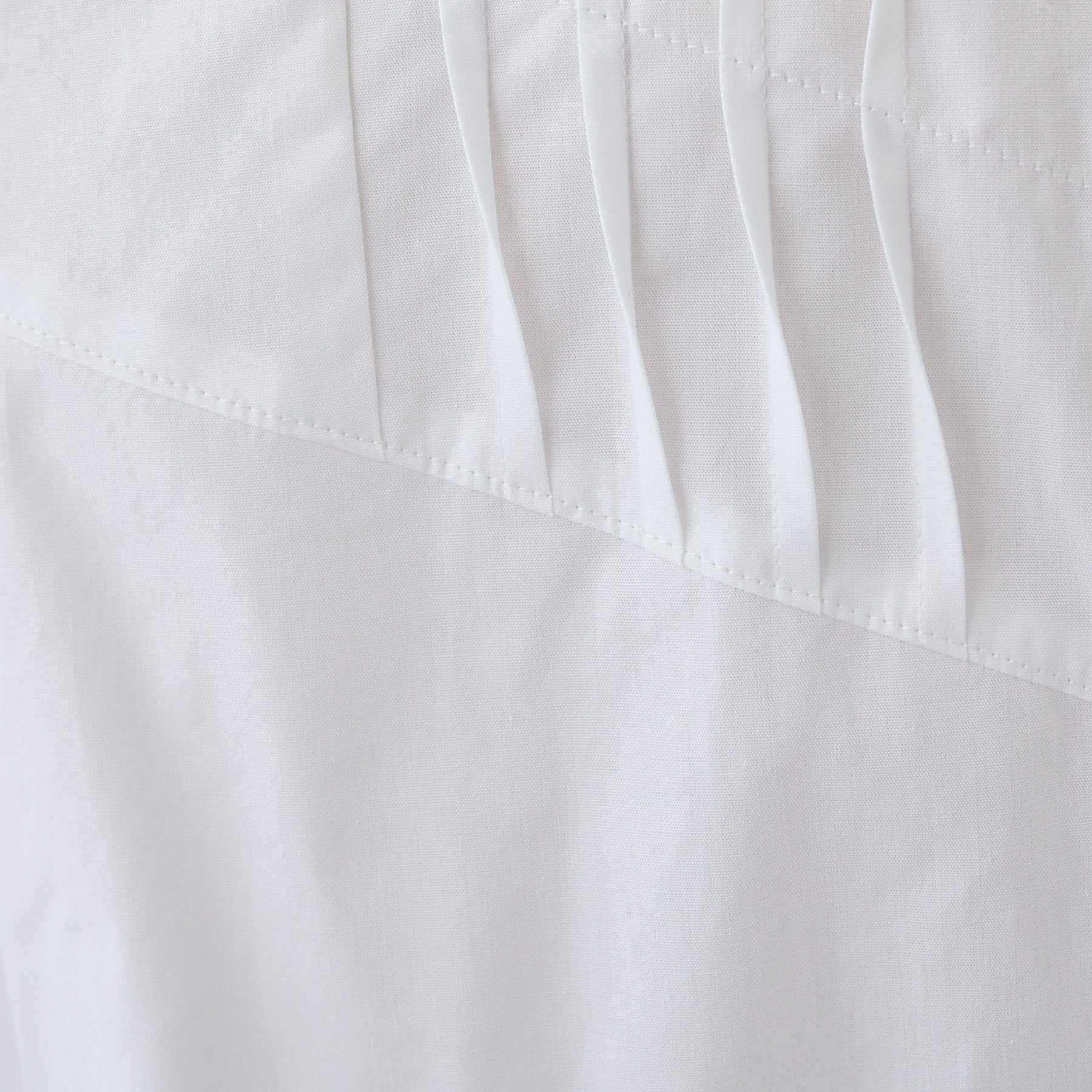 インディヴィ INDIVI 【UVケア／カラーストライプ柄】タックデザインブラウス （ブルー(393)） ブルー(393)