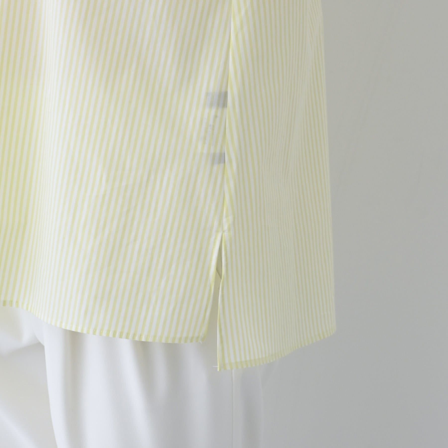 インディヴィ INDIVI 【UVケア／カラーストライプ柄】タックデザインブラウス （ブルー(393)） ブルー(393)