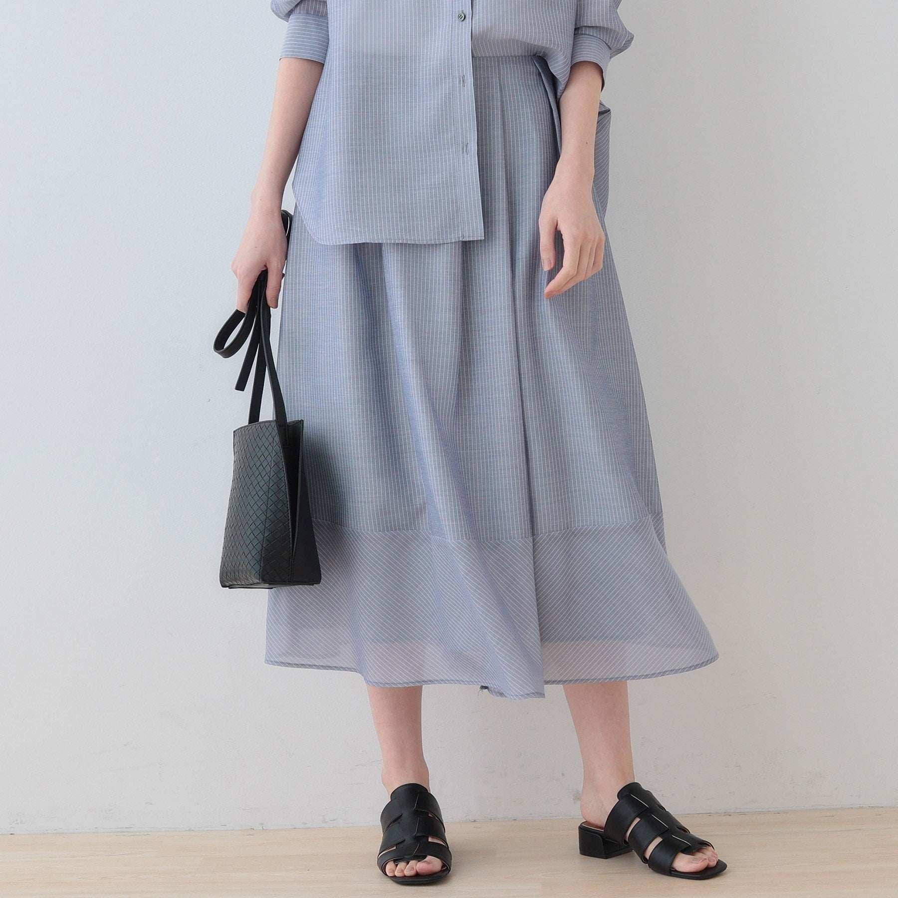 インディヴィ INDIVI 【洗える／エアリー素材】巻き風ロングスカート （ネイビー(394)） ネイビー(394)