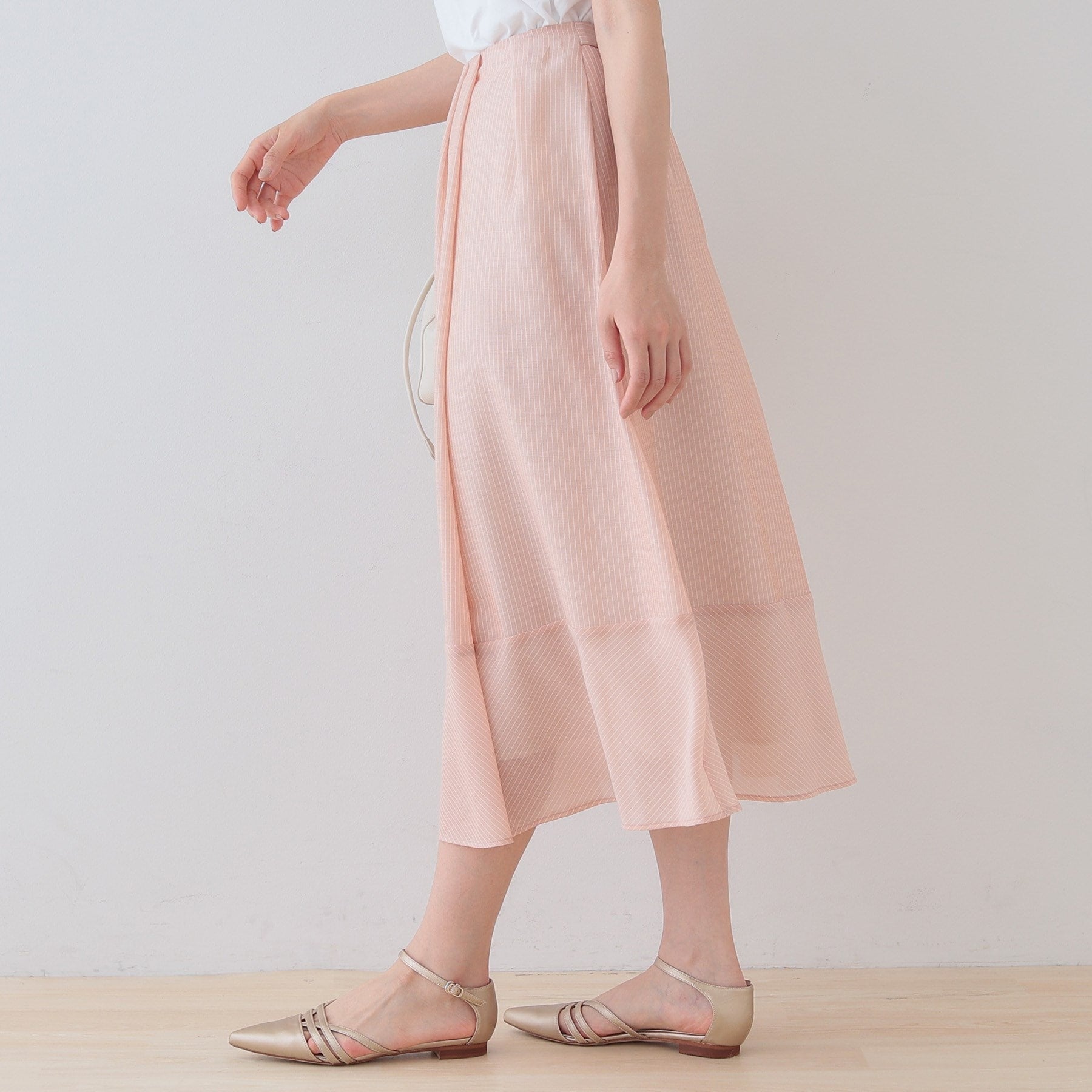 インディヴィ INDIVI 【洗える／エアリー素材】巻き風ロングスカート （ブルー系ストライプ(394)） ブルー系ストライプ(394)