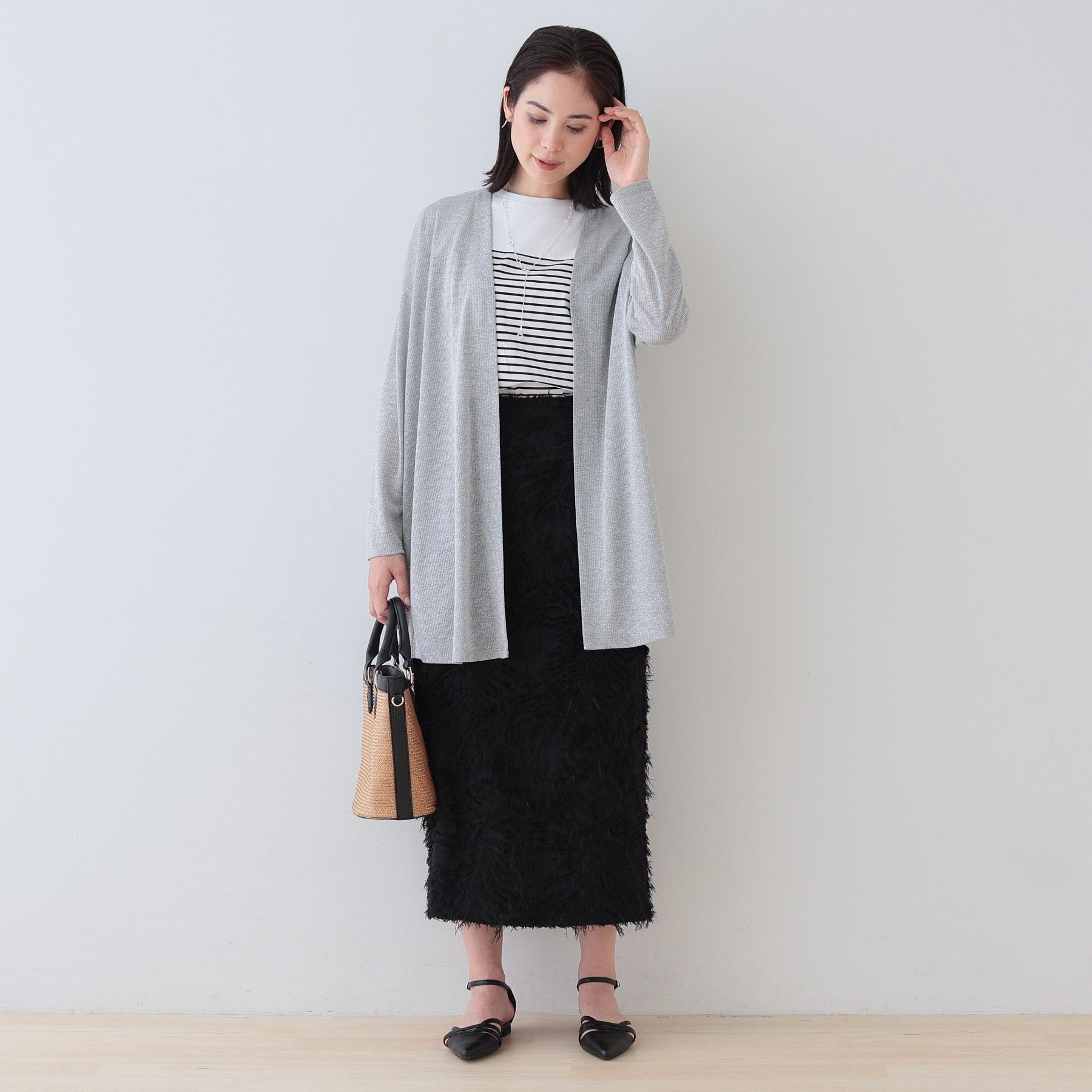 インディヴィ INDIVI 【洗える／シアーストライプ】ロング丈着流しカーディガン （ライトグレー(411)） ライトグレー(411)