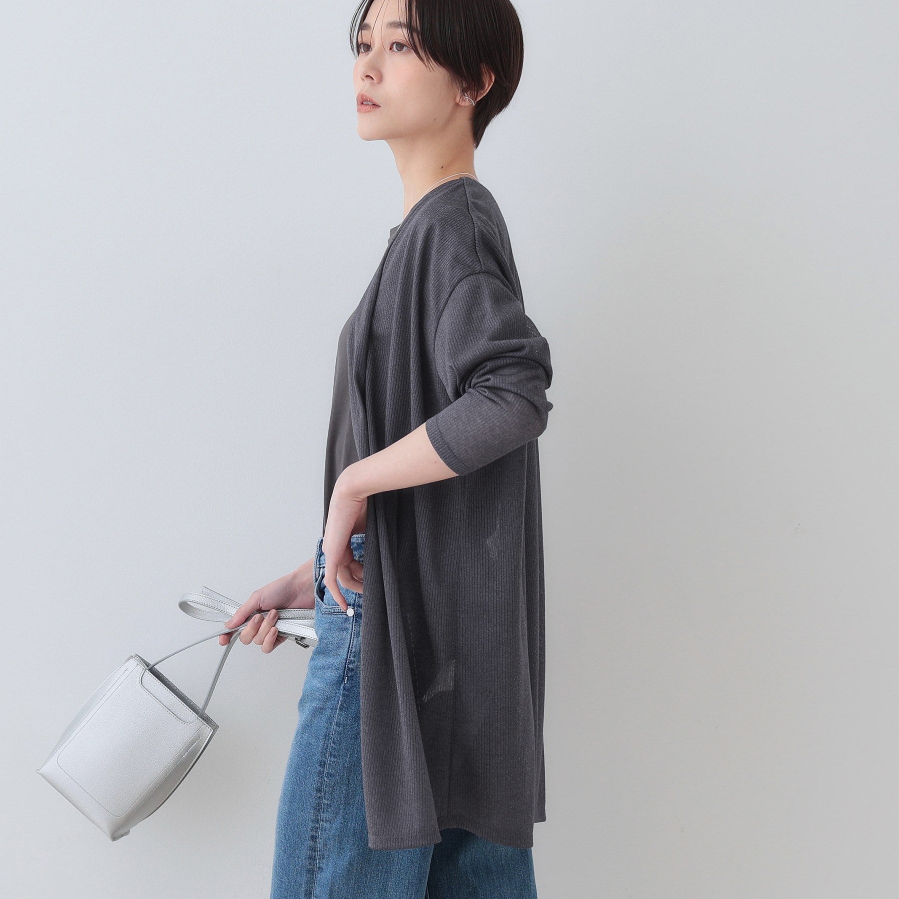 インディヴィ INDIVI 【洗える／シアーストライプ】ロング丈着流しカーディガン （ライトグレー(411)） ライトグレー(411)