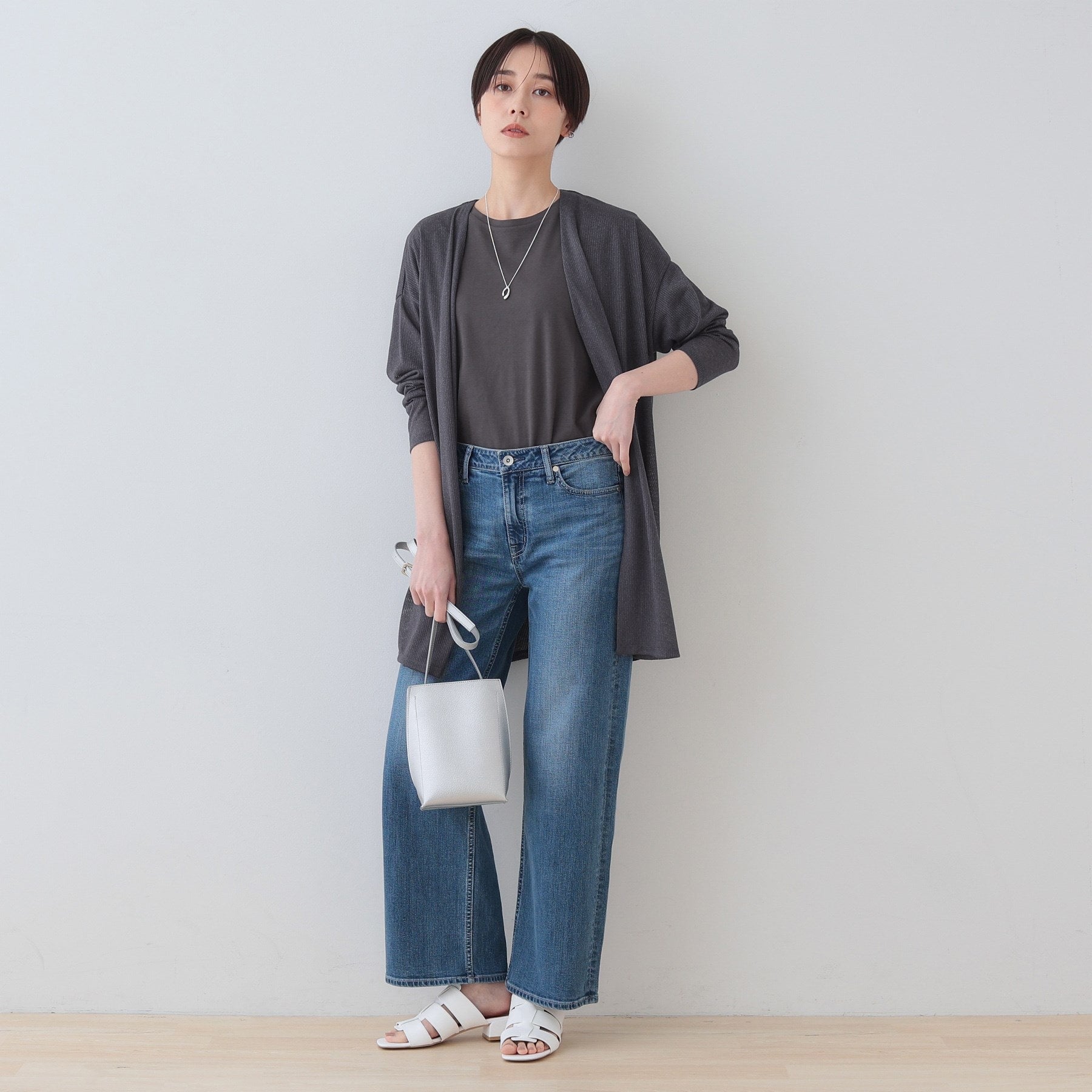 インディヴィ INDIVI 【洗える／シアーストライプ】ロング丈着流しカーディガン （ライトグレー(411)） ライトグレー(411)