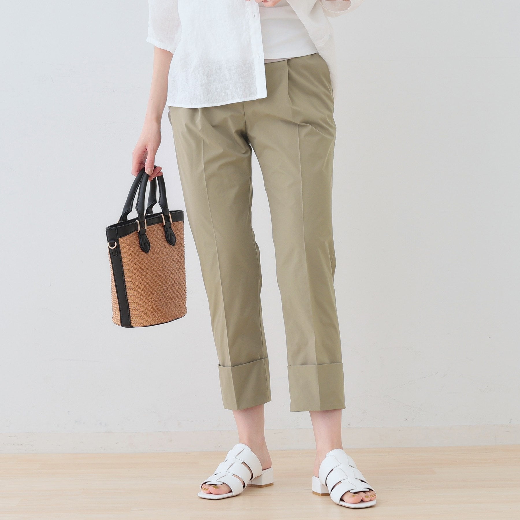 インディヴィ INDIVI 【撥水／UV／SETUP可能】アクティブパンツ （オリーブグリーン(026)） オリーブグリーン(026)