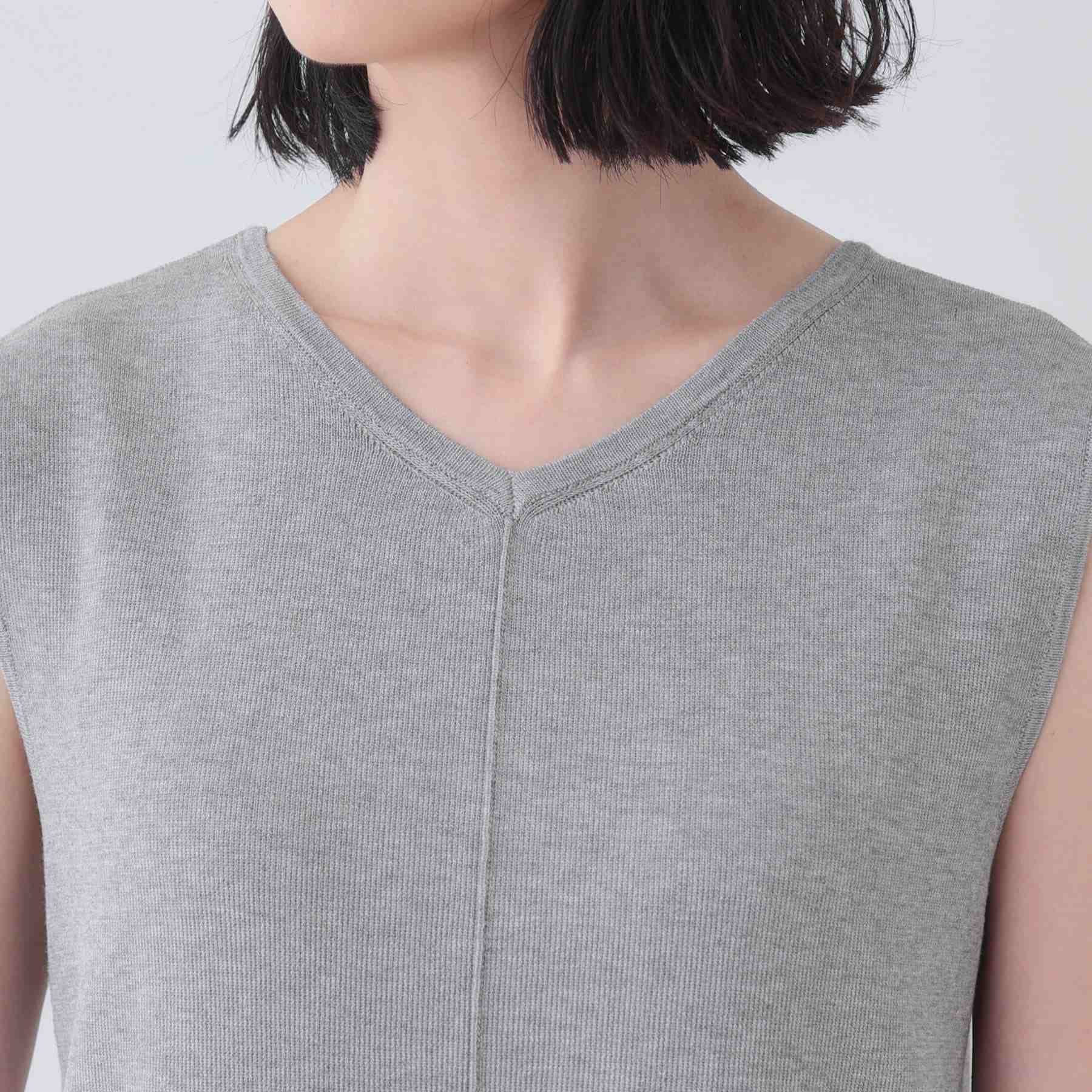 インディヴィ INDIVI 【2点セット】前後2WAYニットワンピース （ブラック(019)） ブラック(019)