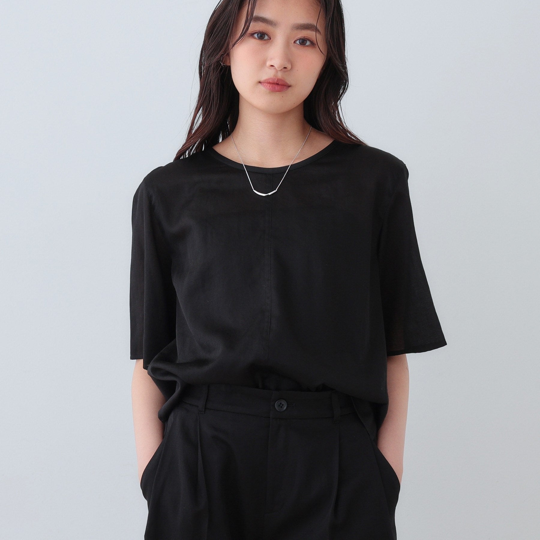 インディヴィ INDIVI 【日本製／SETUP可能】ガーゼ素材Tブラウス （ブラック(019)） ブラック(019)