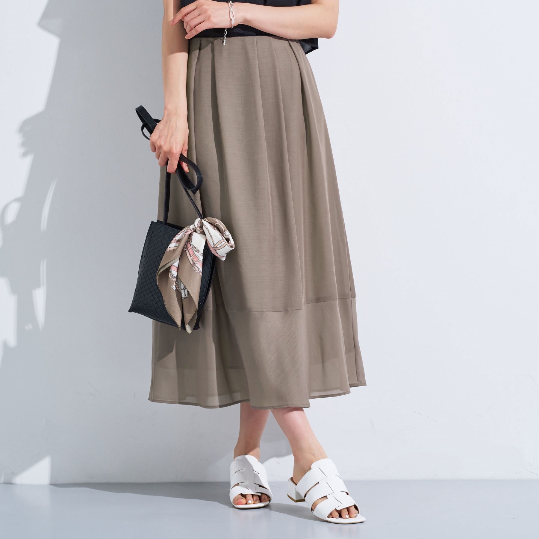 インディヴィ INDIVI 【洗える／エアリー素材】巻き風ロングスカート （モカブラウン(042)） モカブラウン(042)