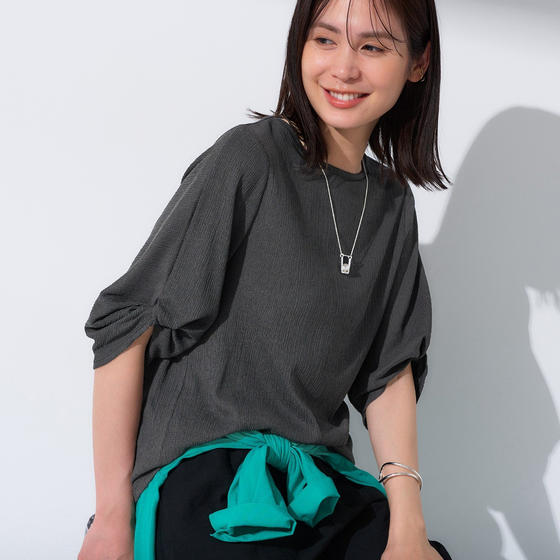 インディヴィ INDIVI 【UV／吸水速乾】凹凸素材ねじり袖トップス （チャコールグレー(014)） チャコールグレー(014)