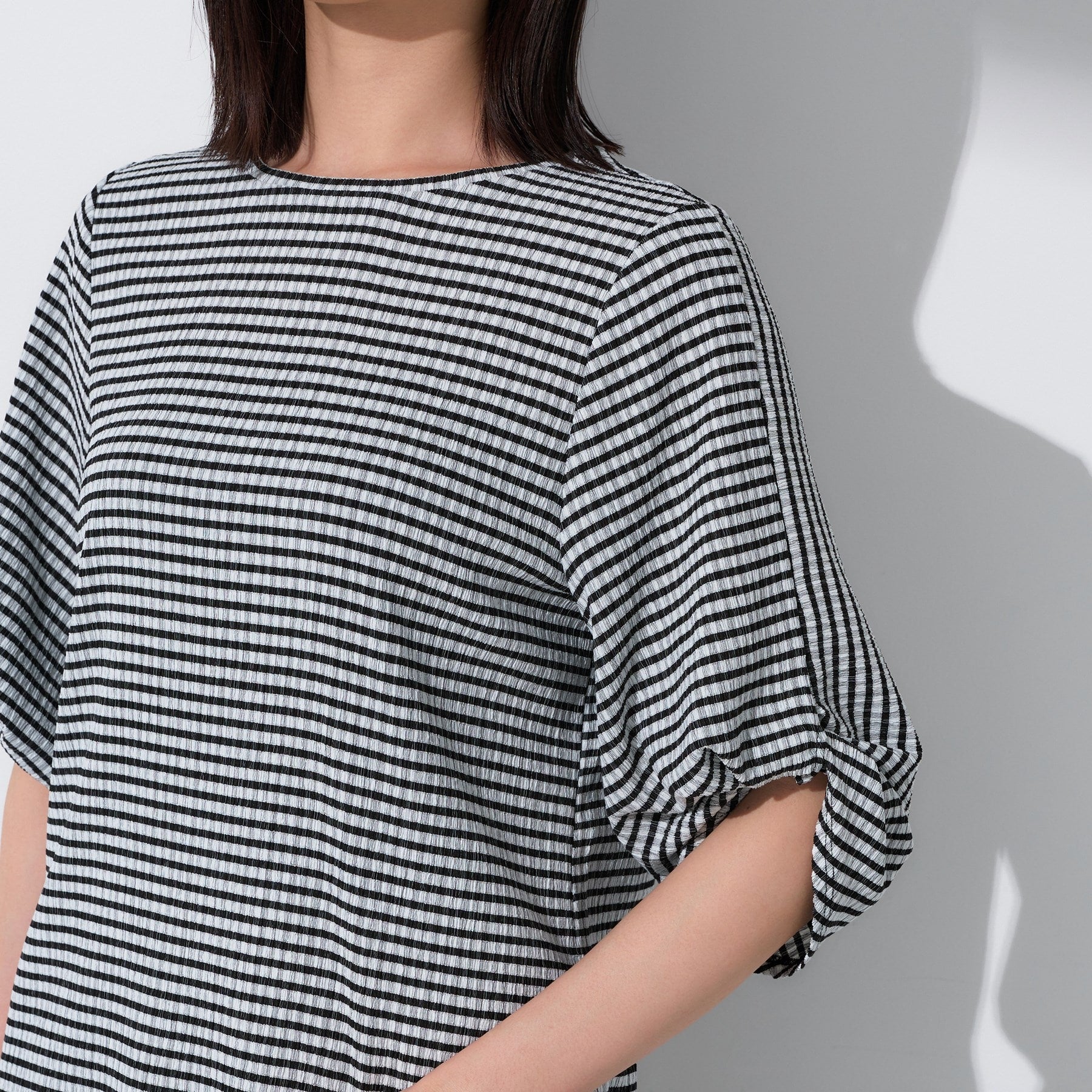 インディヴィ INDIVI 【UV／吸水速乾】凹凸素材ねじり袖トップス （チャコールグレー(014)） チャコールグレー(014)