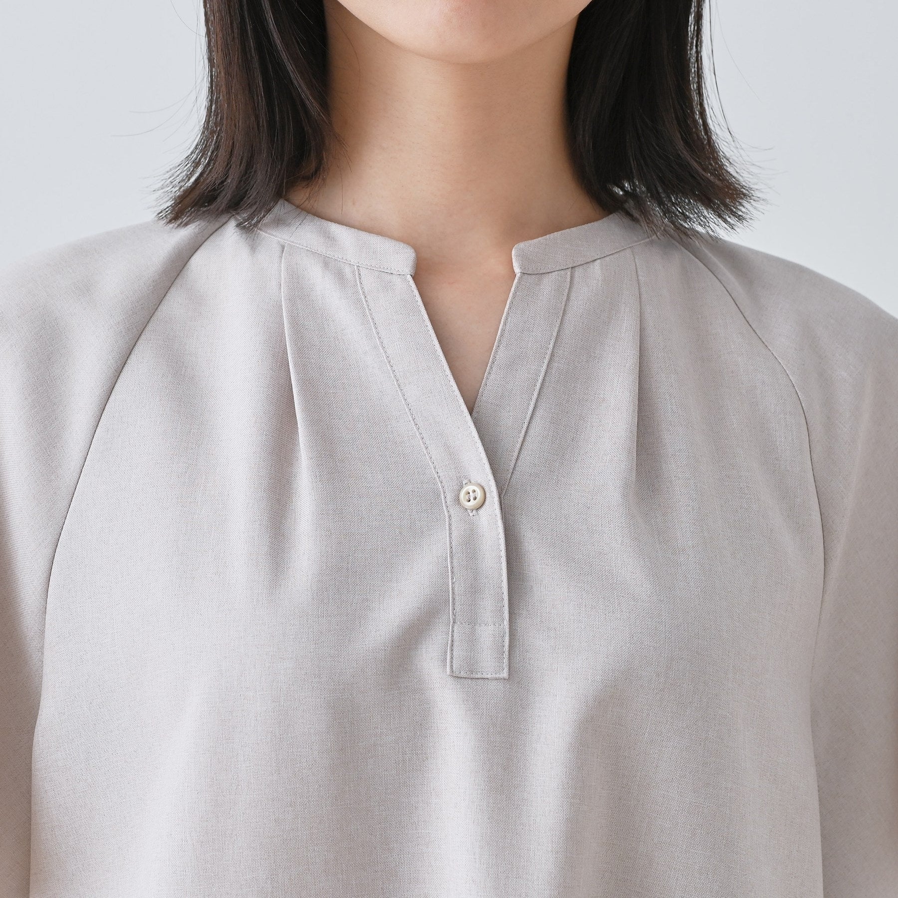 インディヴィ INDIVI 【しわになりにくい】麻調ストレートラインワンピース （ライトベージュ(051)） ライトベージュ(051)