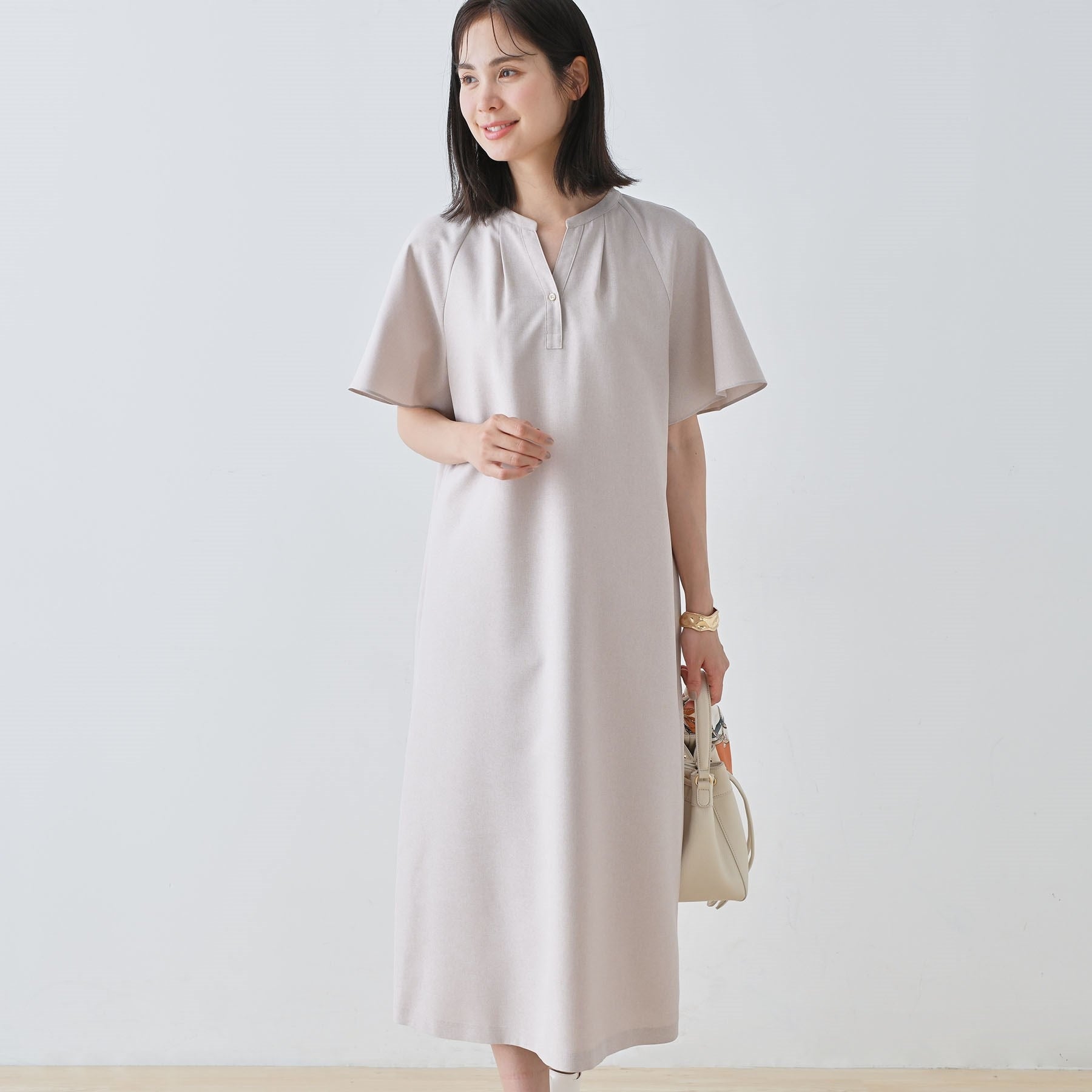 インディヴィ INDIVI 【しわになりにくい】麻調ストレートラインワンピース （ライトベージュ(051)） ライトベージュ(051)