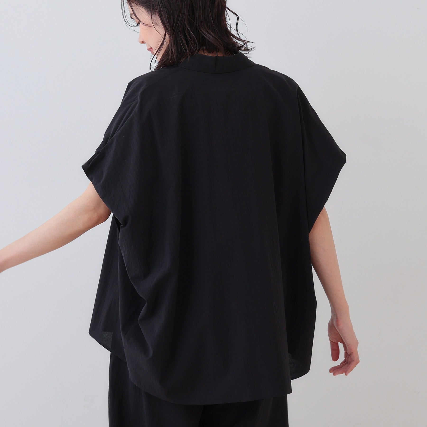 インディヴィ INDIVI 【SETUP可能／涼しい】コットンオーバーシャツ （ブラック(019)） ブラック(019)