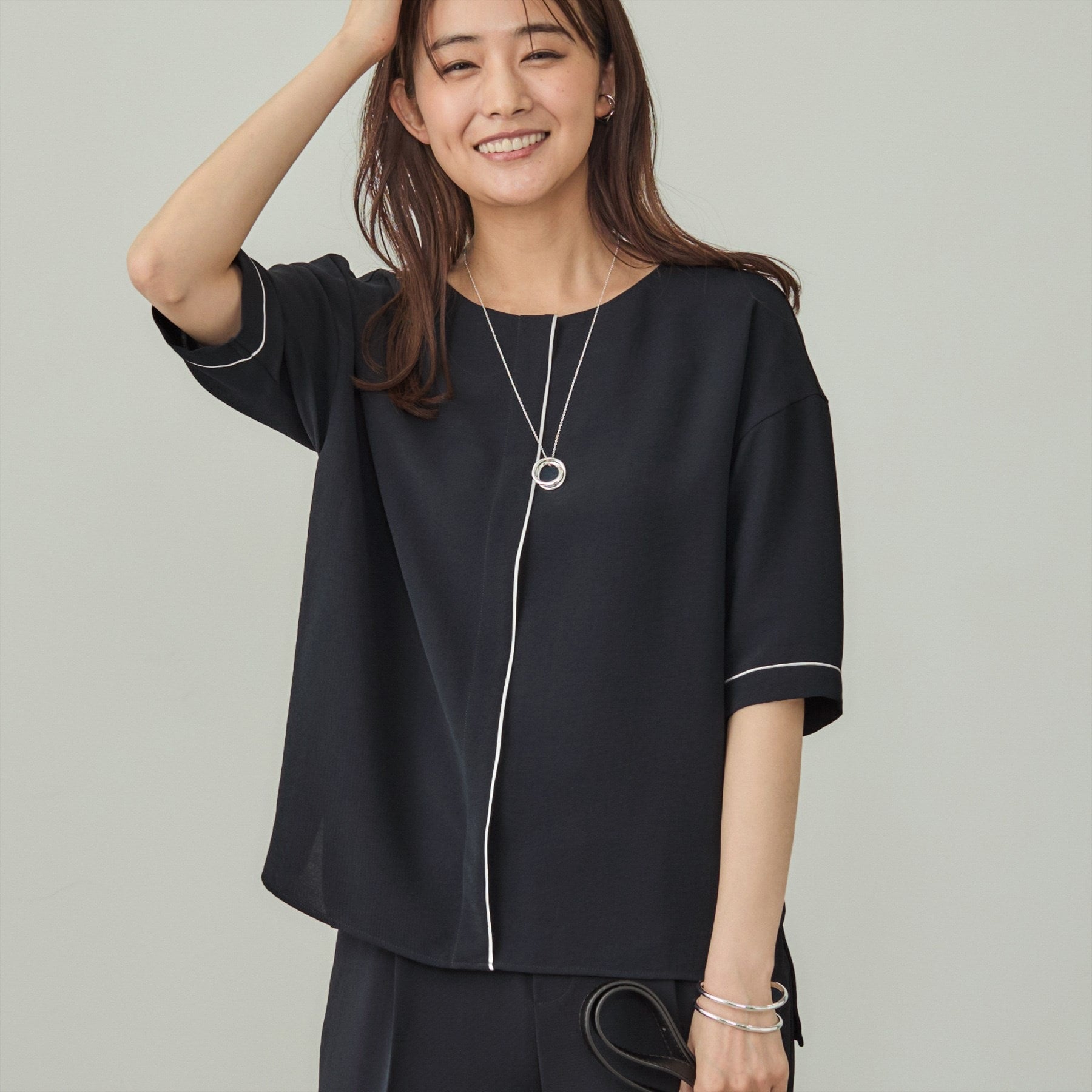 インディヴィ INDIVI 【UVケア／吸水速乾】サテンラインブラウス （ブラウン(044)） ブラウン(044)